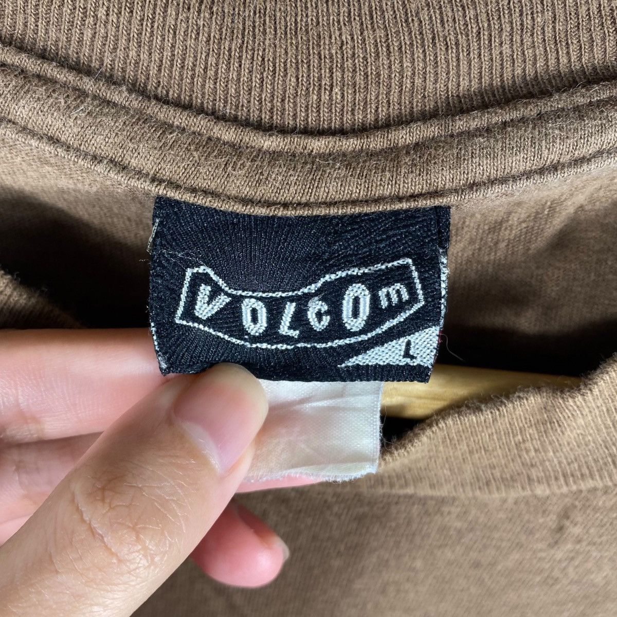 Volcom Vintage 00's VOLCOM STONE Graphic Faded Size US L / EU 52-54 / 3 - 9 Thumbnail