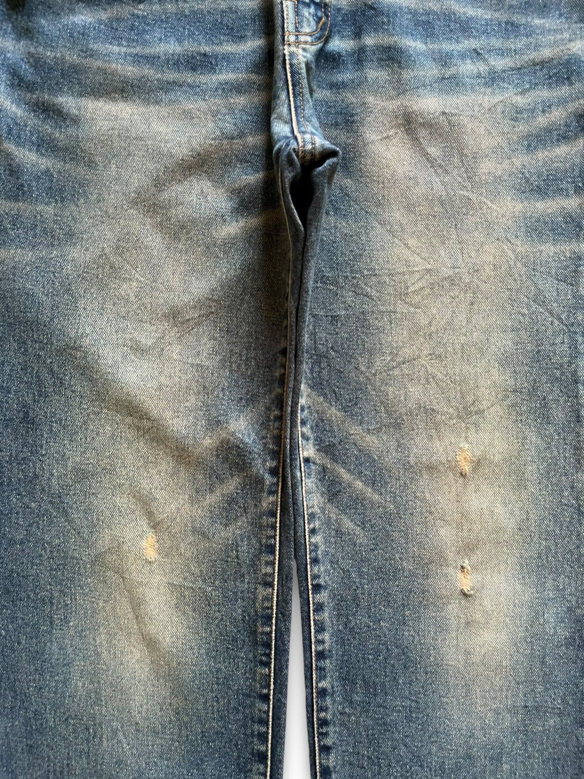 Japanese Brand SALES 🔥 Vintage Japanese Brand Rusty Wash Rip Loose Jeans Size US 32 / EU 48 - 5 Thumbnail