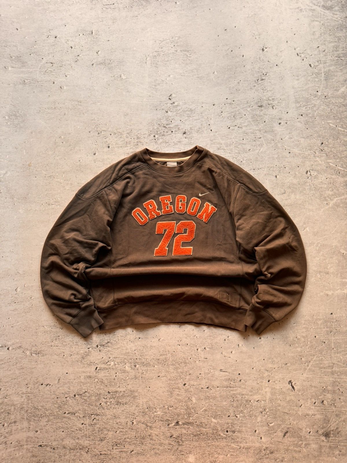 Nike × Vintage NIKE OREGON VINTAGE CENTER LOGO OVERSIZE BOXY SWEATSHIRT Size US L / EU 52-54 / 3 - 1 Thumbnail