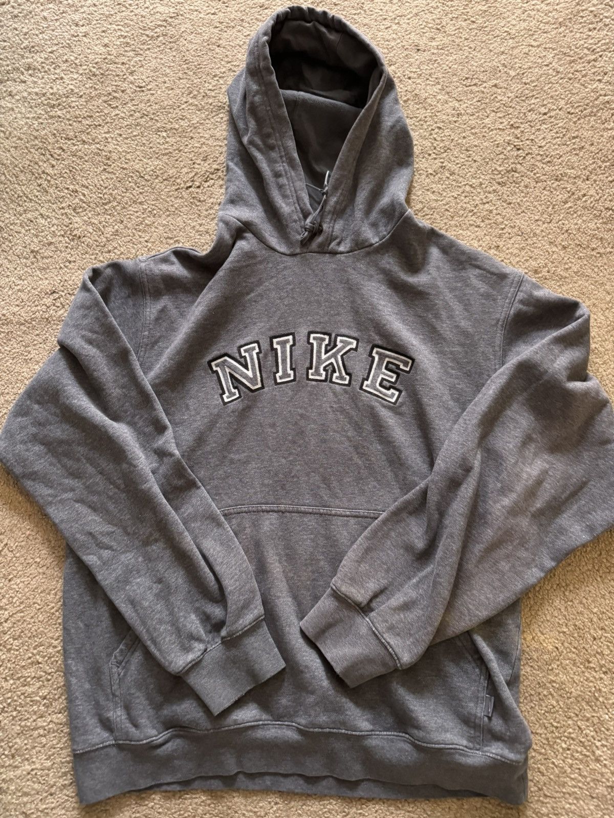 Nike vintage nike spell out hoodie size large Size US L / EU 52-54 / 3 - 1 Thumbnail