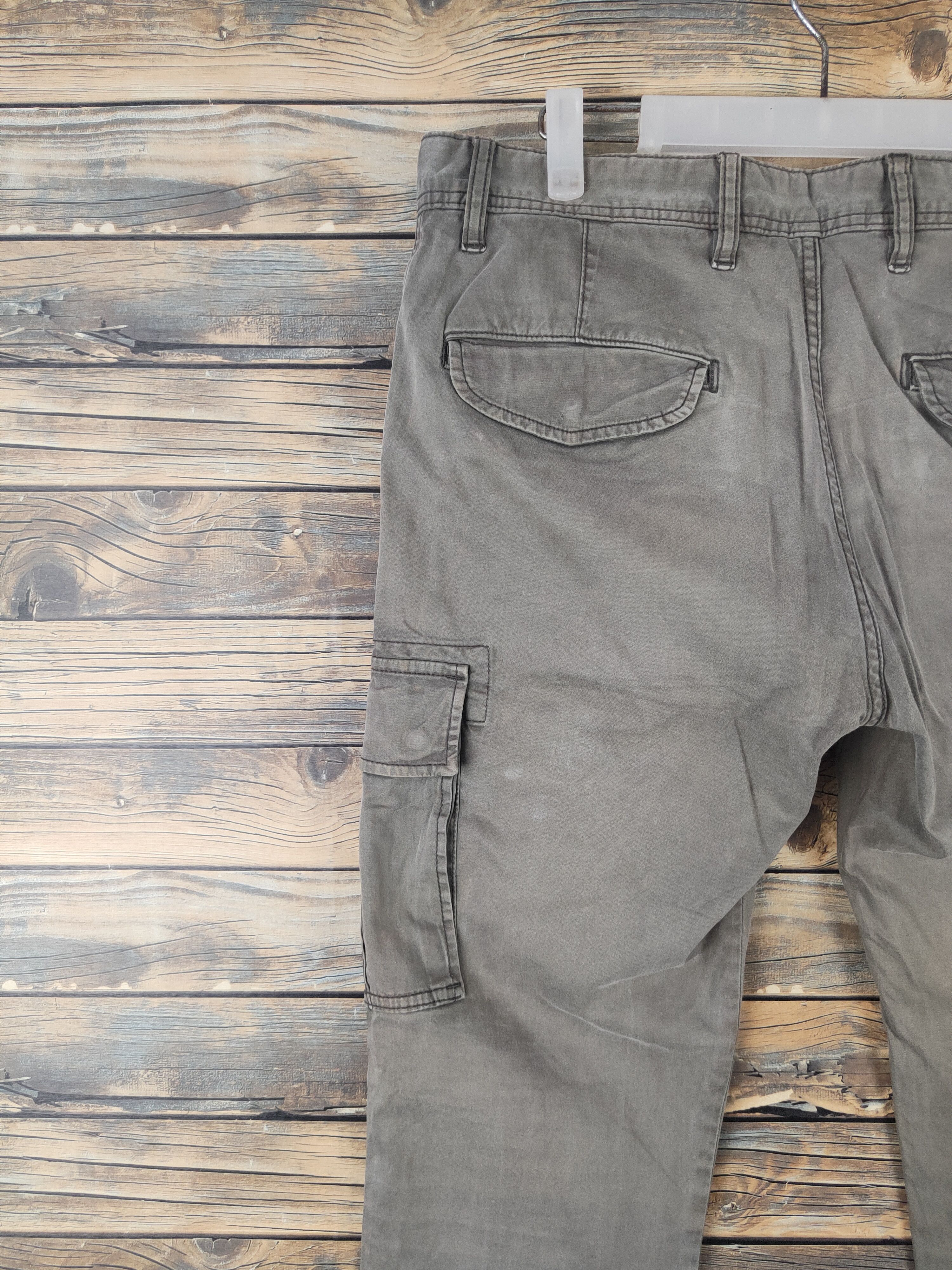 Uniqlo DL Uniqlo Olive Faded Multipocket Cargo Pants #1866 Size US 33 - 8 Thumbnail