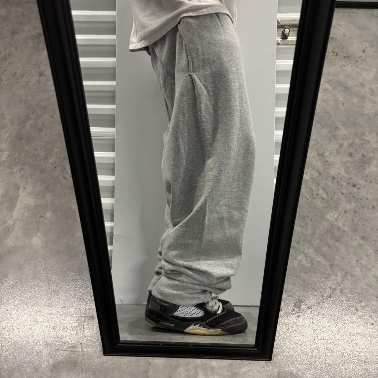 Japanese Brand × Vintage Crazy Vintage Y2K/2000s Baggy Light Grey Essential Sweatpants! Size US 32 / EU 48 - 2 Thumbnail
