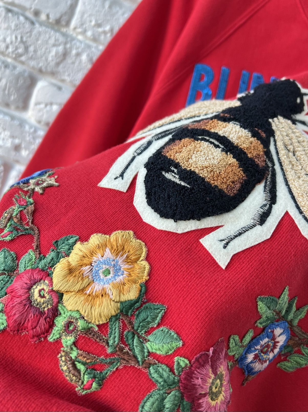 Gucci Gucci Red Blind For Love Bee Logo Sweatshirt Size XXS / US 00 / IT 34 - 4 Thumbnail