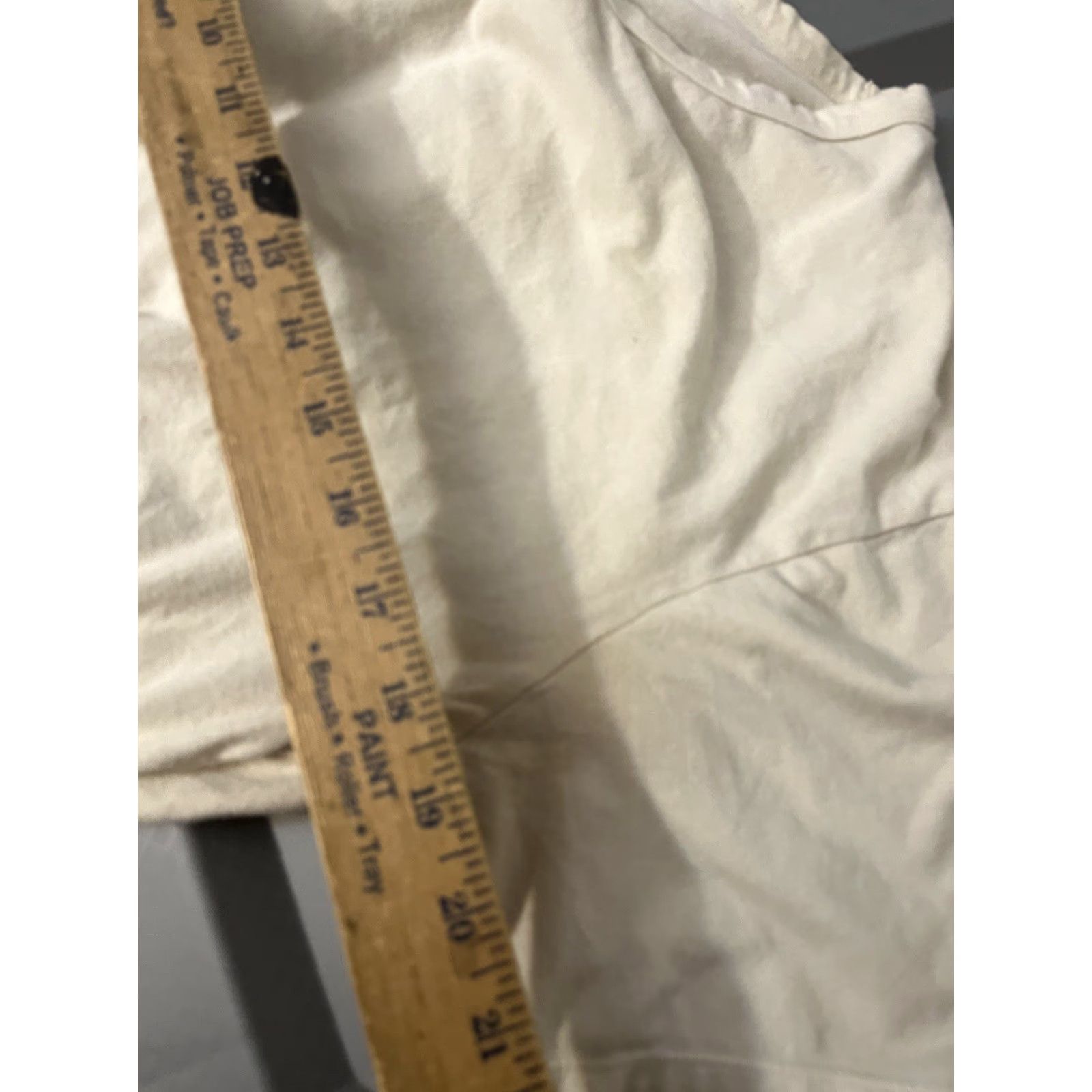 Calvin Klein Calvin Klein T-Shirt Men's L Short Sleeve V-Neck White Logo Solid Shirt Adult Large White Calvin Klein Mens T-Shirt Size US L / EU 52-54 / 3 - 5 Thumbnail