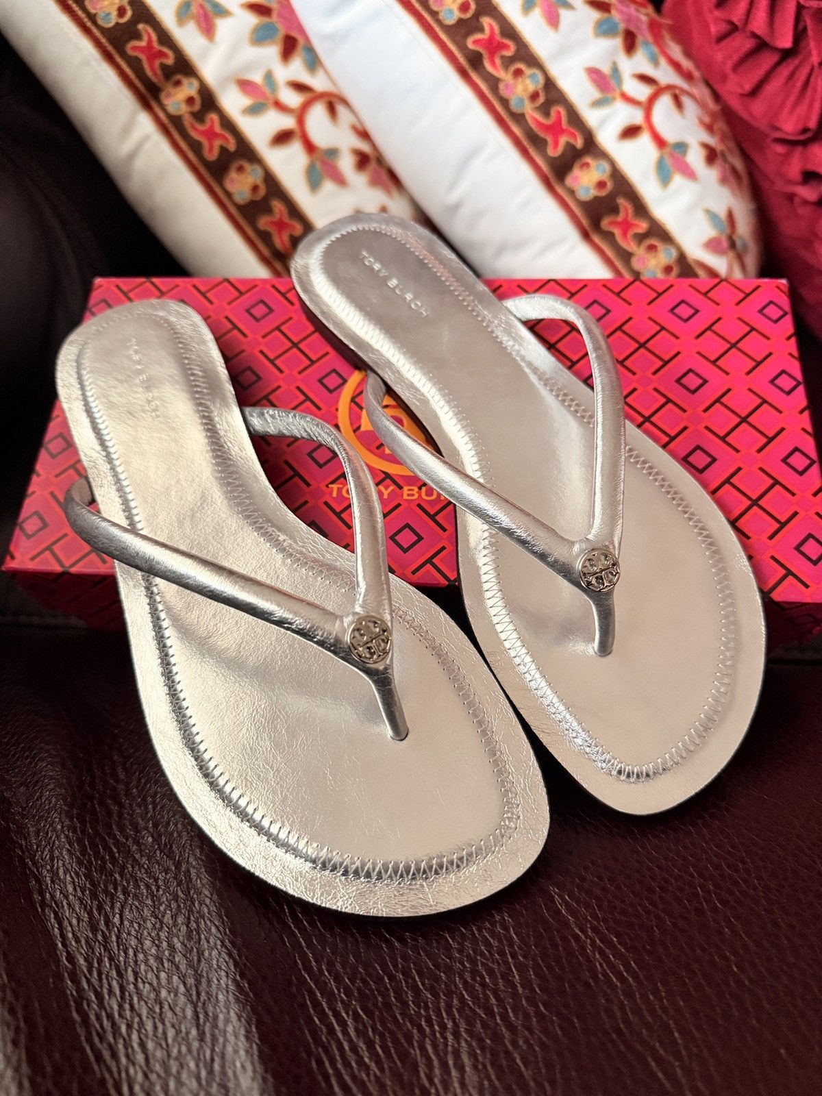 Tory Burch TORY BURCH Chelsea Leather Flip Flop Thong Sandal Size 8 NWT Size US 8 / IT 38 - 4 Thumbnail
