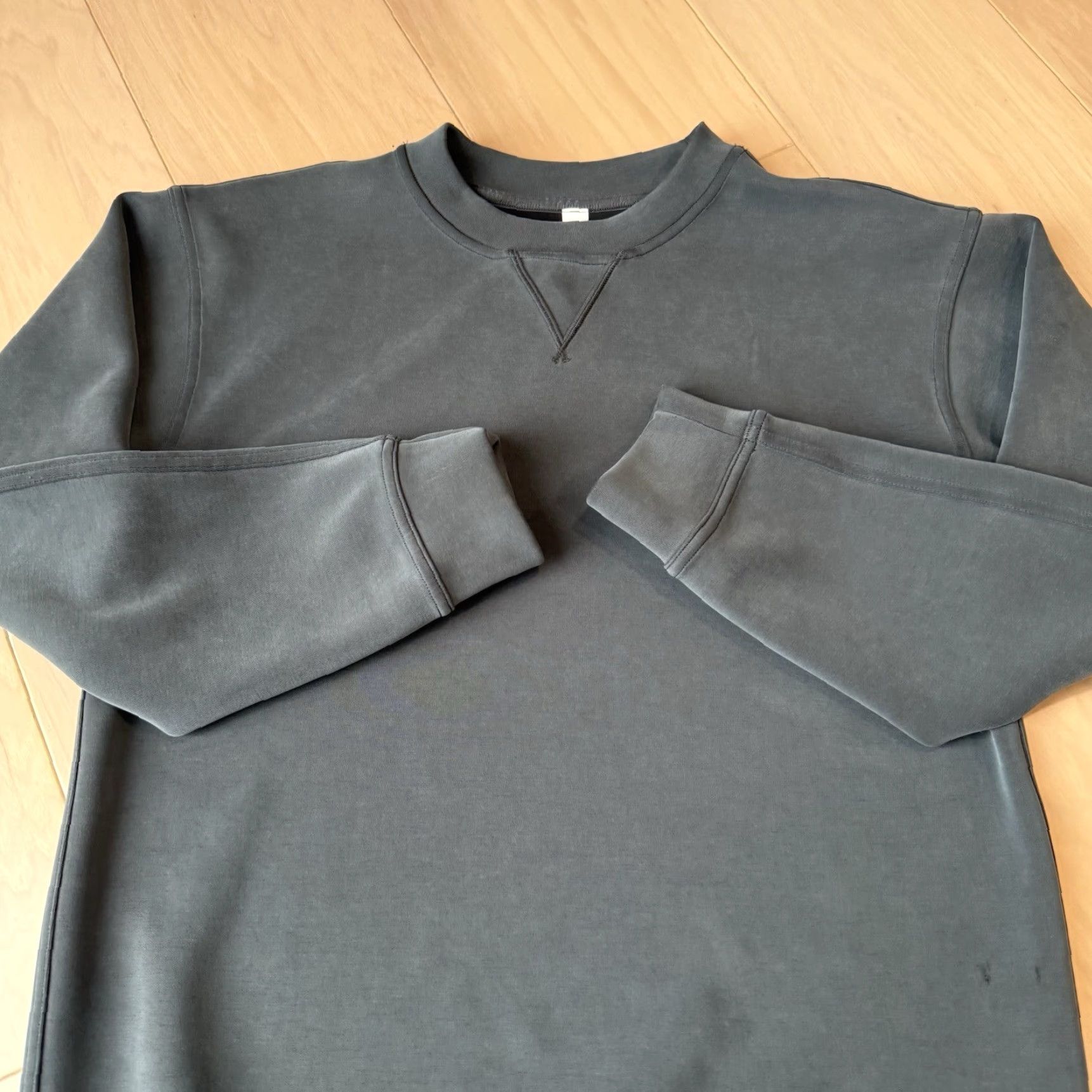 Lululemon Lululemon Pullover Sweatshirt Women's 6 Black Activewear Sweatshirt Athletic All Seasons Outdoor Sports Yoga Size M / US 6-8 / IT 42-44 - 4 Thumbnail