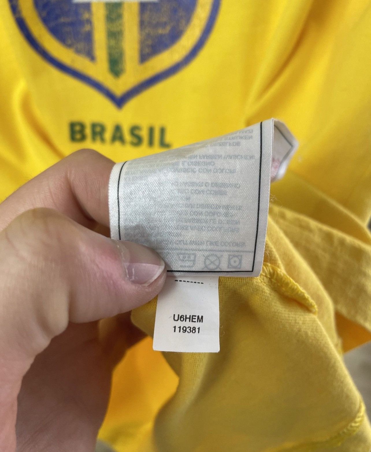 Nike Vintage Y2K Nike FC Brasil Soccer Jersey Blockcore Tee Size US M / EU 48-50 / 2 - 9 Thumbnail
