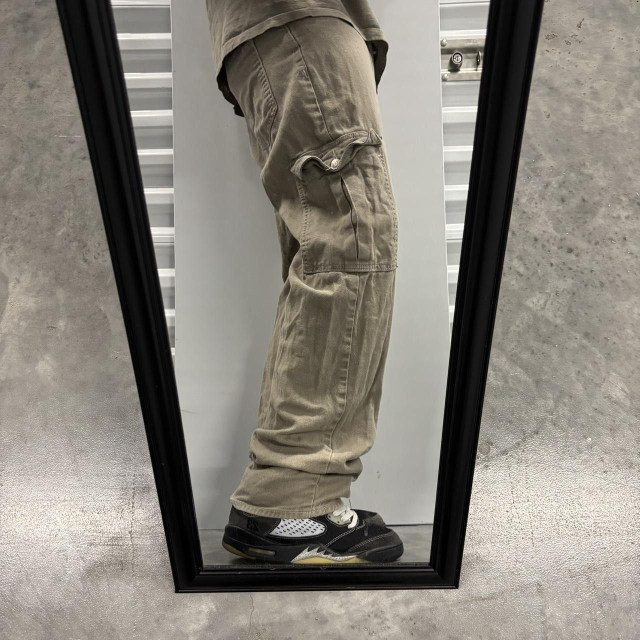 Japanese Brand × Vintage Crazy Vintage Y2K/2000s Cream Tan Skater Streetwear Cargo Pants! Size US 29 - 2 Thumbnail