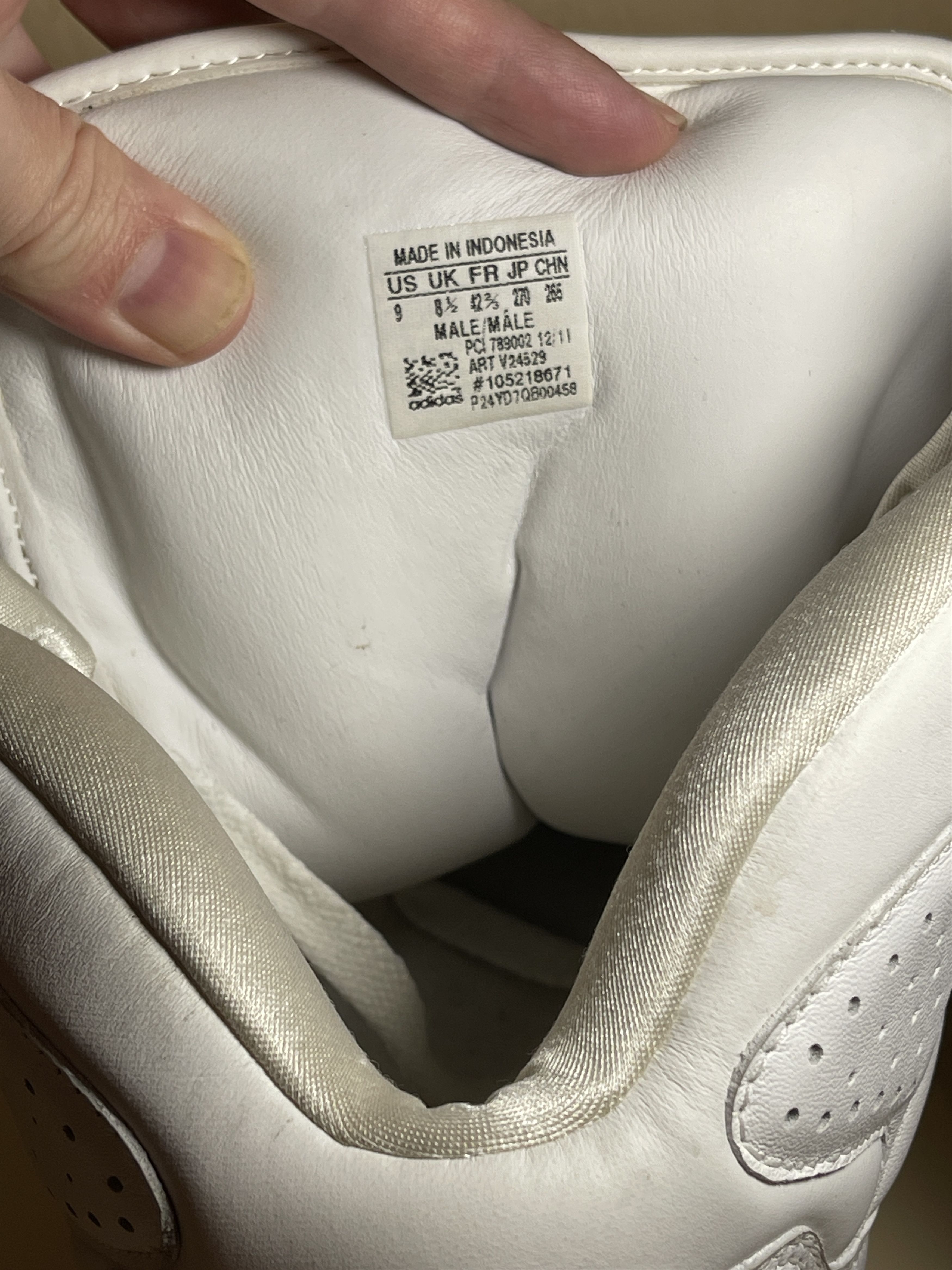Adidas × Jeremy Scott Adidas sneakers, Jeremy Scott Instinct, Hi Top shoes, V24529 Size US 9 / EU 42 - 18 Thumbnail