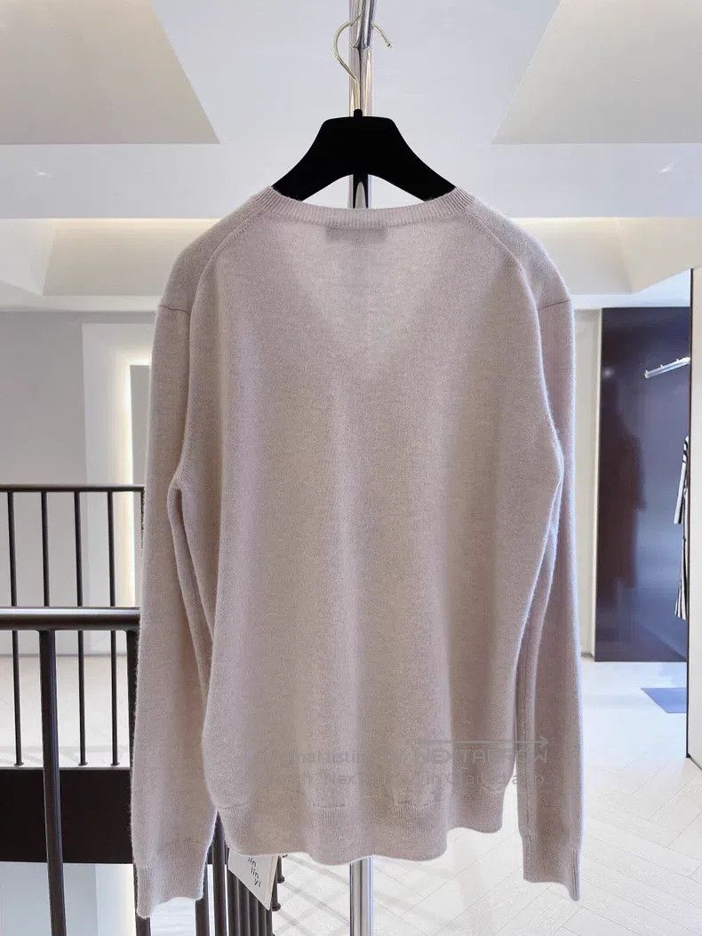 Loro Piana Loro Piana Geometric diamond V-neck cashmere knitwear Size XS / US 0-2 / IT 36-38 - 2 Thumbnail