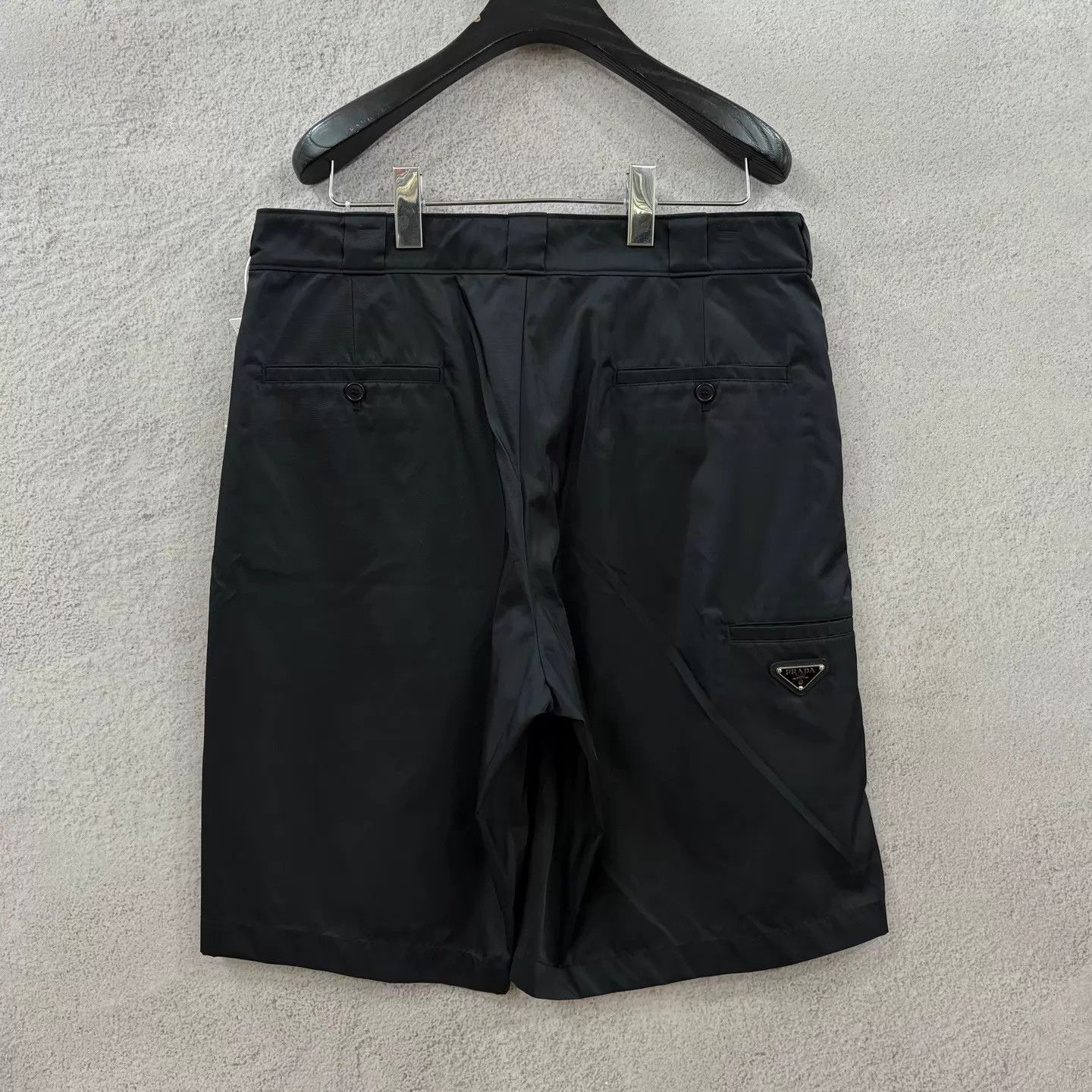 Prada Prada nylon triangle logo short 50 Size US 34 / EU 50 - 2 Thumbnail