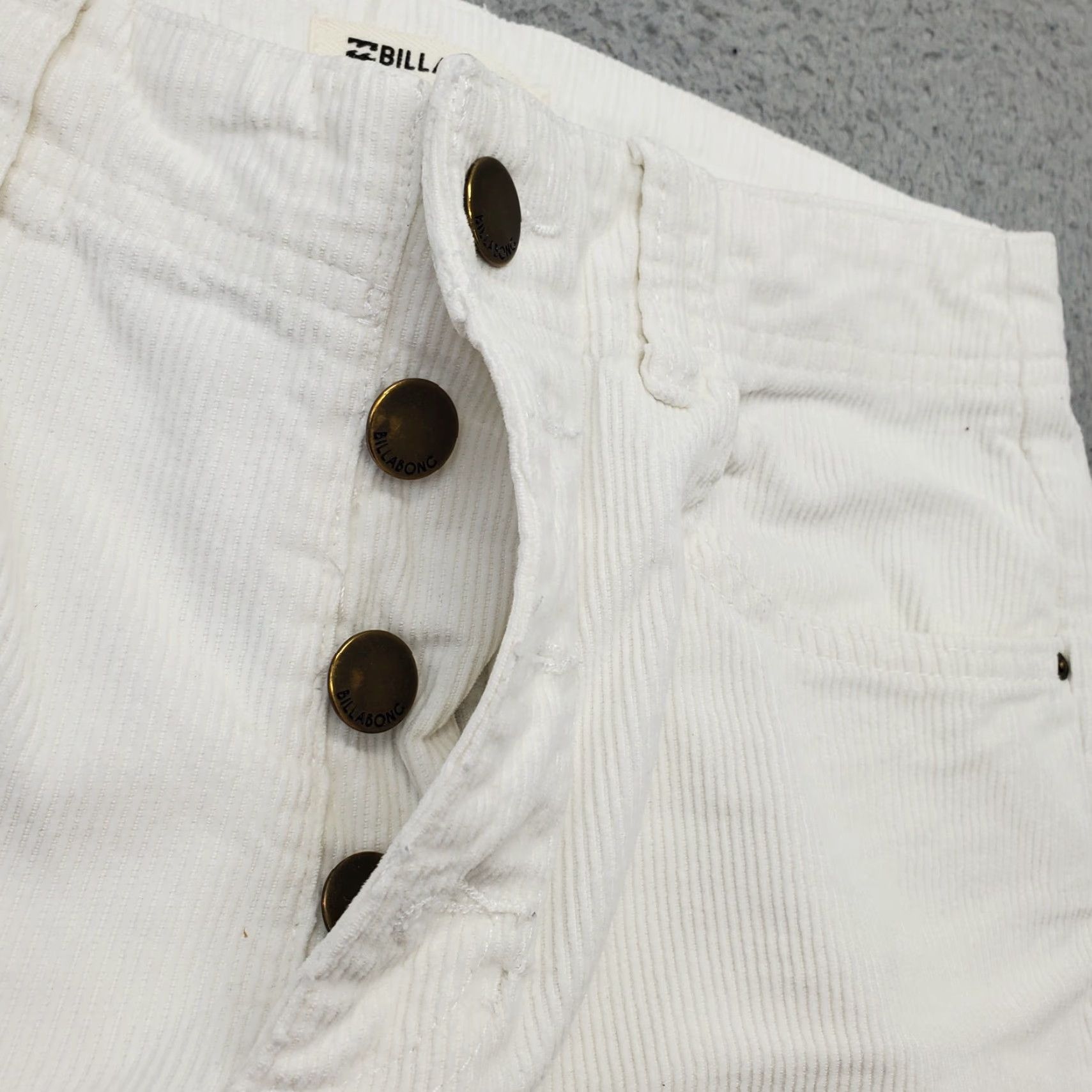 Billabong Billabong Womens Corduroy Pants 28 White Classic Flat Front Straight Button Fly Pants Size 28" / US 6 / IT 42 - 8 Thumbnail