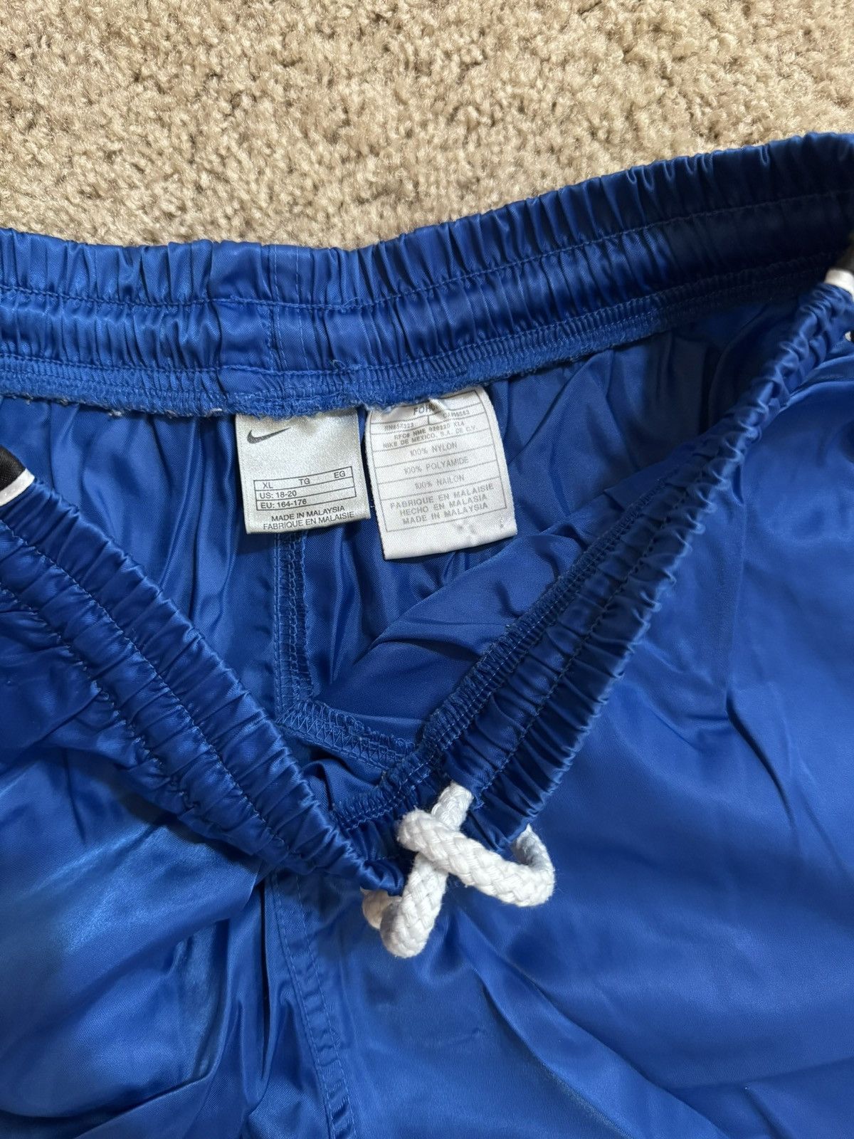 Nike Vintage Nike Shorts Size US 28 / EU 44 - 2 Thumbnail