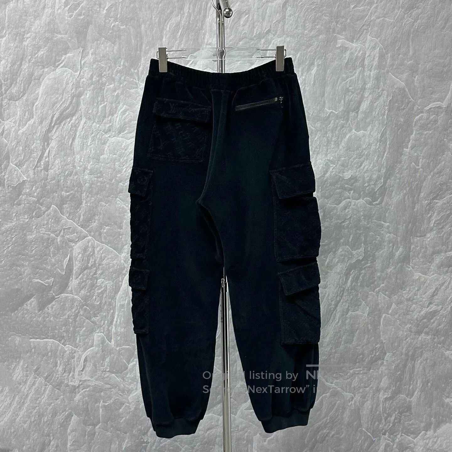 Louis Vuitton louis vuitton black velour long pants size s. Size US 38 / EU 54 - 4 Thumbnail