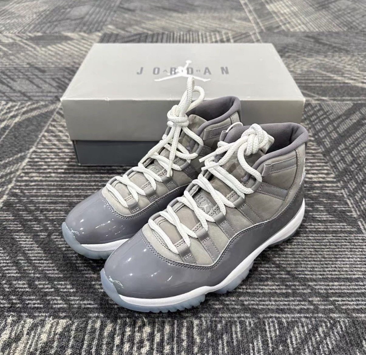 Jordan Brand AJ11 Retro Cool Grey Mid J42 Size US 7.5 / EU 40-41 - 1 Thumbnail