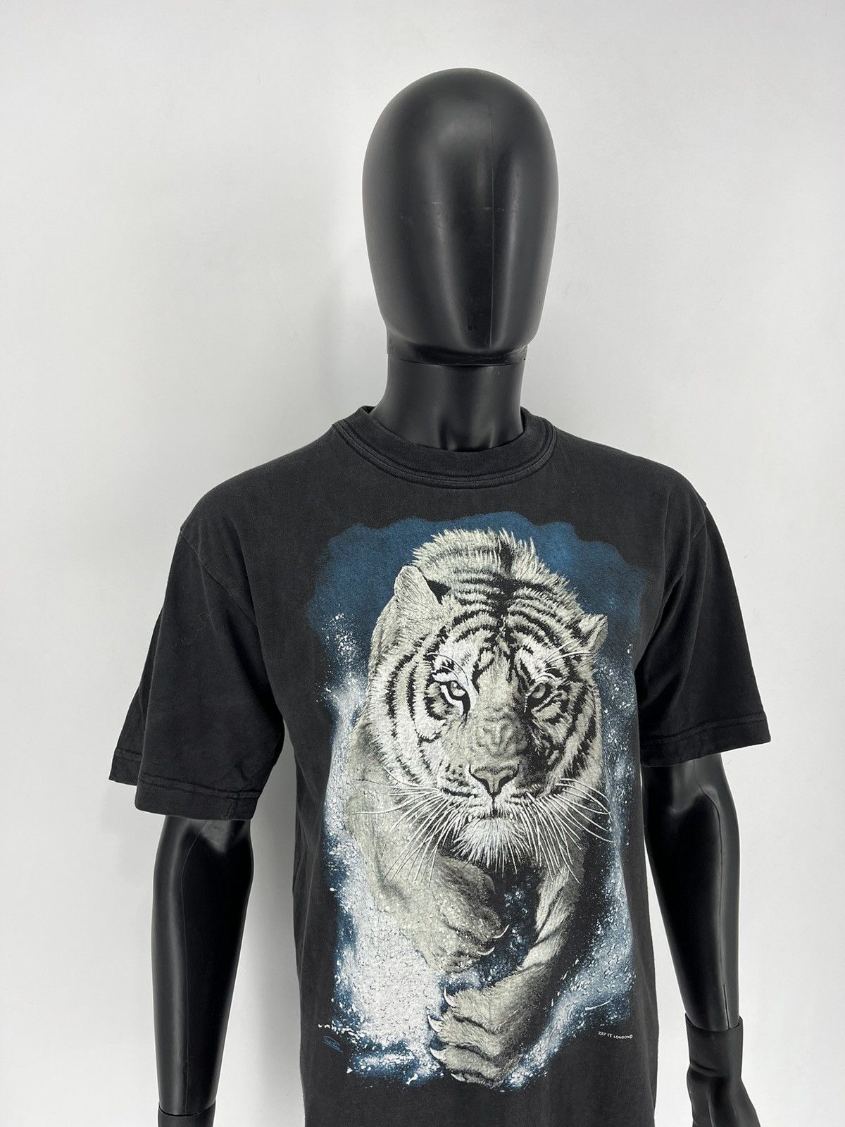Vintage Vintage Y2K 90s Tiger Face Boxy Fit Tee Zip It London Size US L / EU 52-54 / 3 - 3 Thumbnail