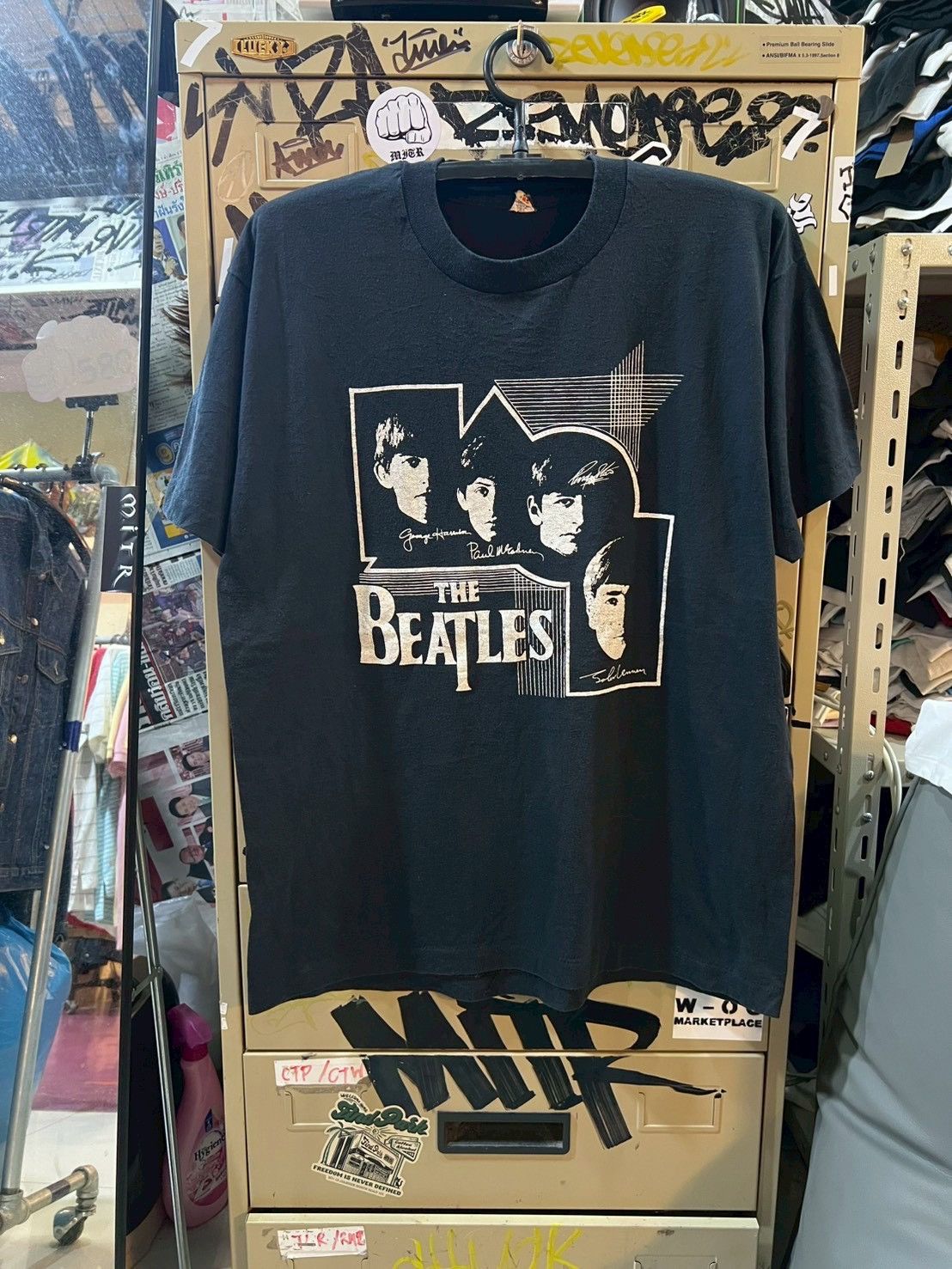 Band Tees the Beatles 1980’s tee Size US XL / EU 56 / 4 - 1 Thumbnail