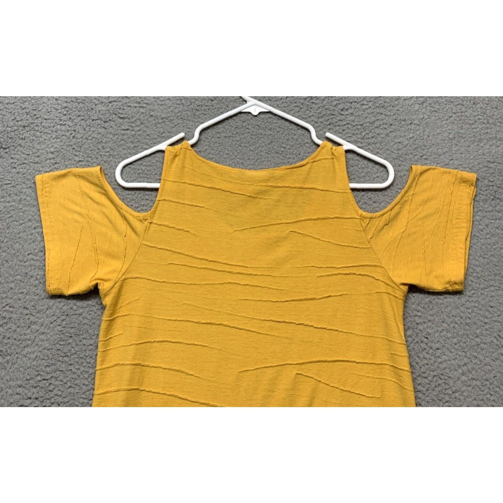 Yeti Yak & Yeti Women’s Dress Mustard SZ M 3” Side Slit 1 Pocket Drop Shoulder Casual Knee Length Short Sleeve Size M / US 6-8 / IT 42-44 - 6 Thumbnail