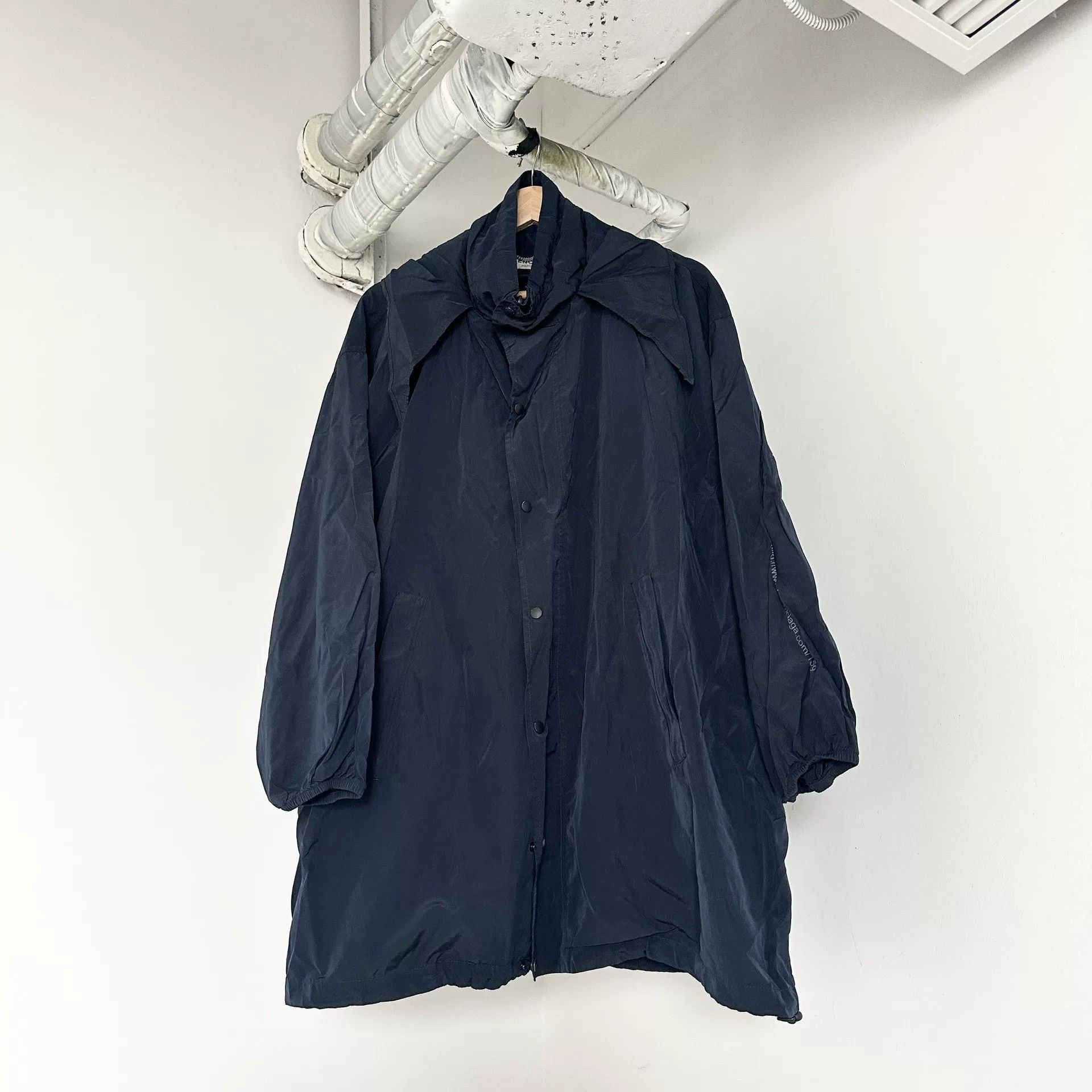 Balenciaga Balenciaga Lightweight Trench Coat Size M / US 6-8 / IT 42-44 - 1 Thumbnail