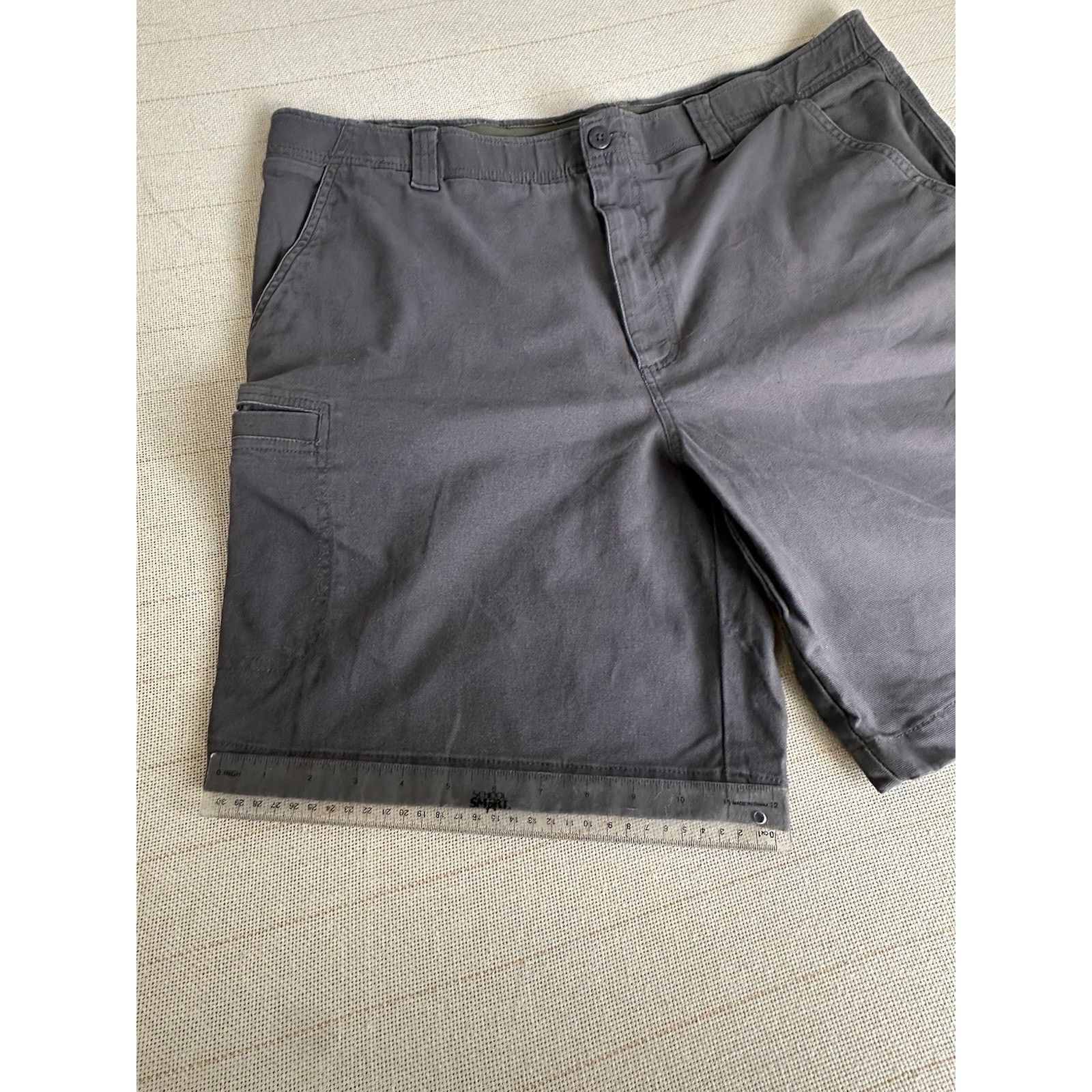 L.L. Bean L.L Bean Flat Front Gray Shorts with Natural Fit Size US 38 / EU 54 - 3 Thumbnail