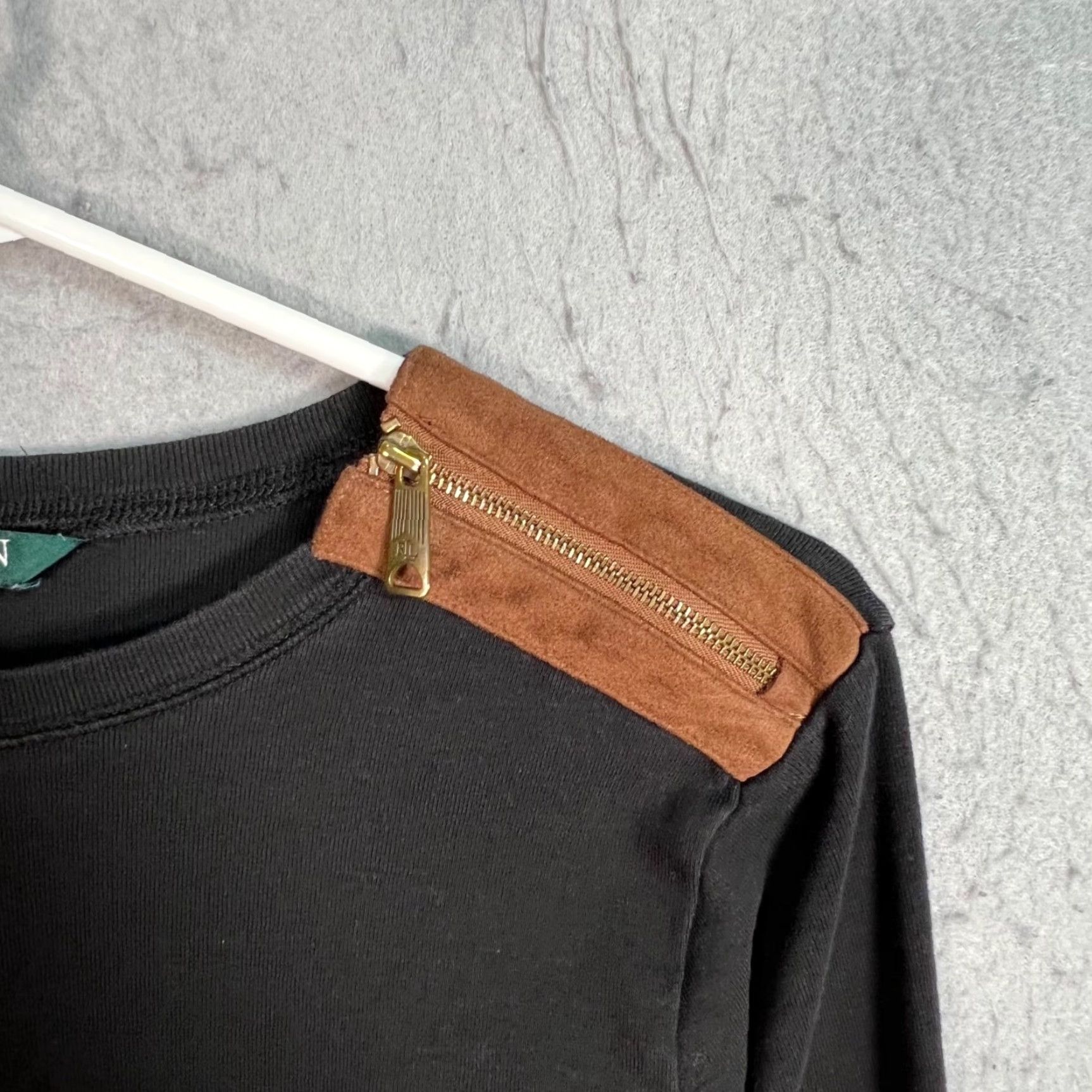 Ralph Lauren VINTAGE Lauren Ralph Lauren Black Long Sleeve Top W/ Brown Faux Suede Accents Large Womens Top L Black 90s/2000s Mens Womens? Size L / US 10 / IT 46 - 5 Thumbnail