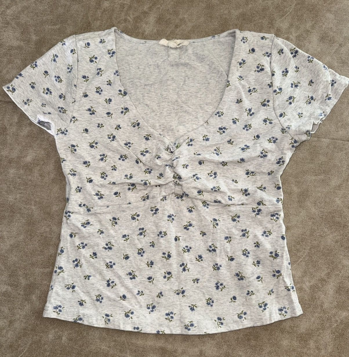 Other Womens White Flower Short Sleeve Crop Top Size MEDIUM M Size M / US 6-8 / IT 42-44 - 1 Thumbnail
