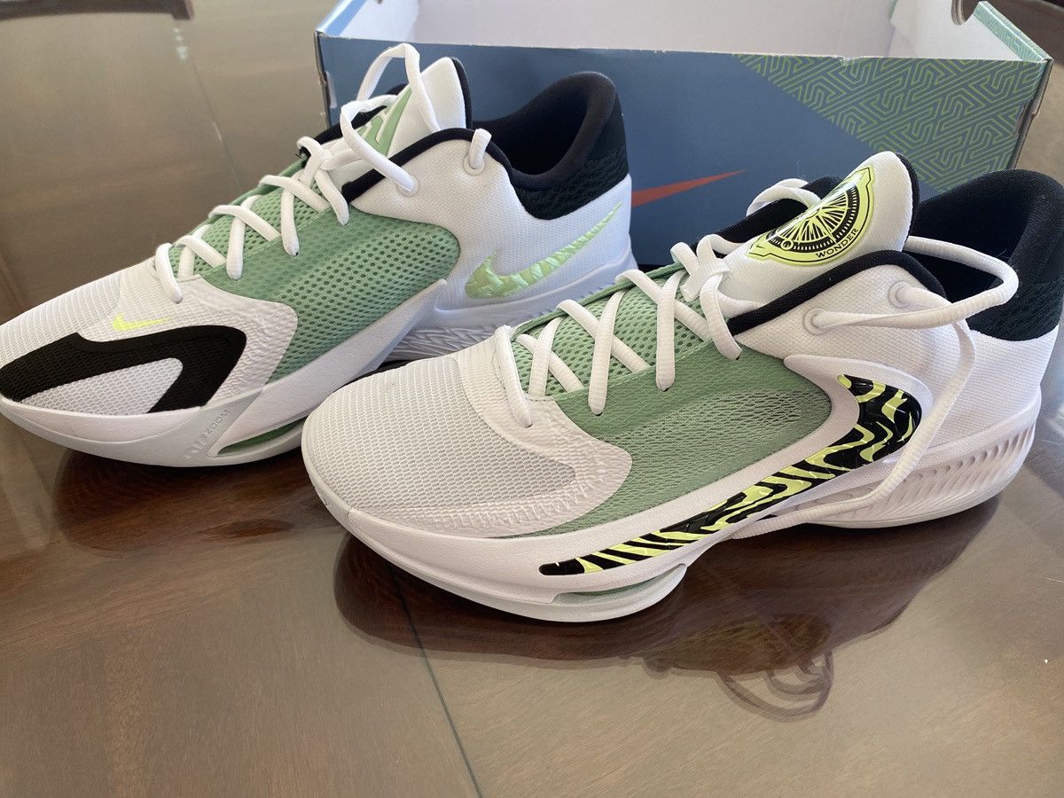 Nike Nike Zoom Freak 4 barely Volt Size US 11.5 / EU 44-45 - 1 Thumbnail