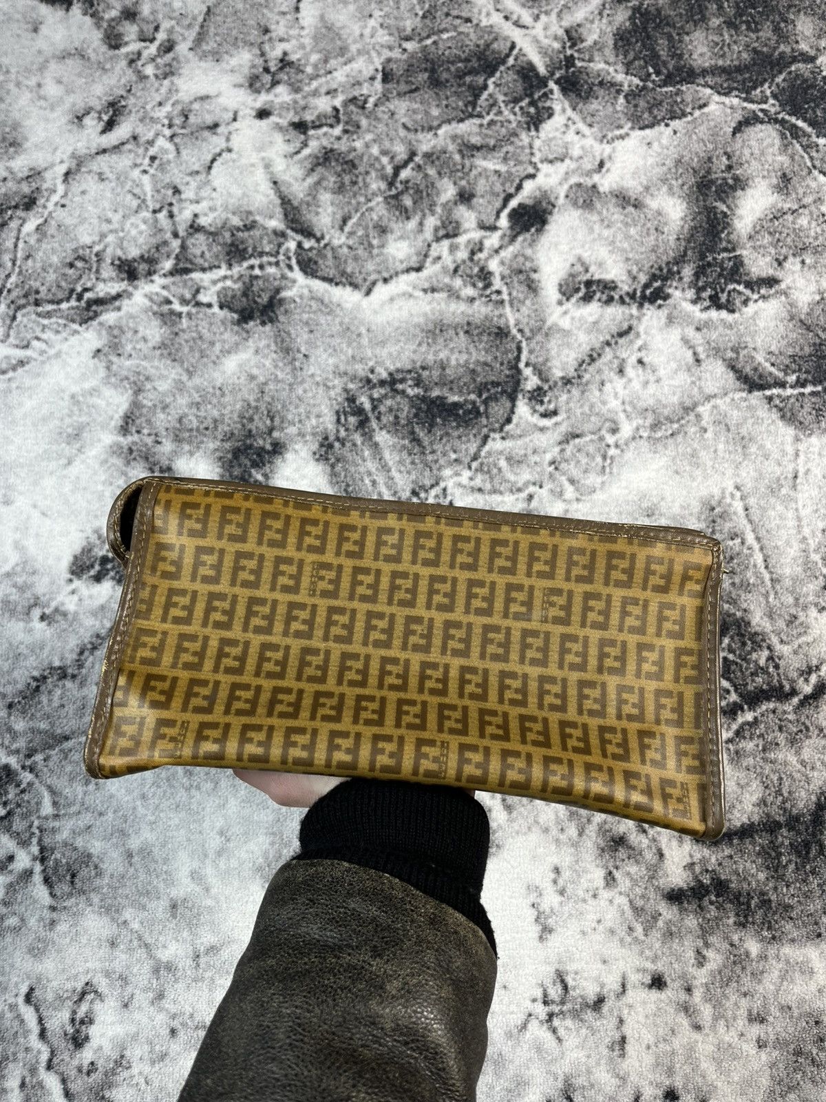 Fendi Vintage Fendi Zucca Monogram Leather Clutch Made In Italy Size ONE SIZE - 9 Thumbnail