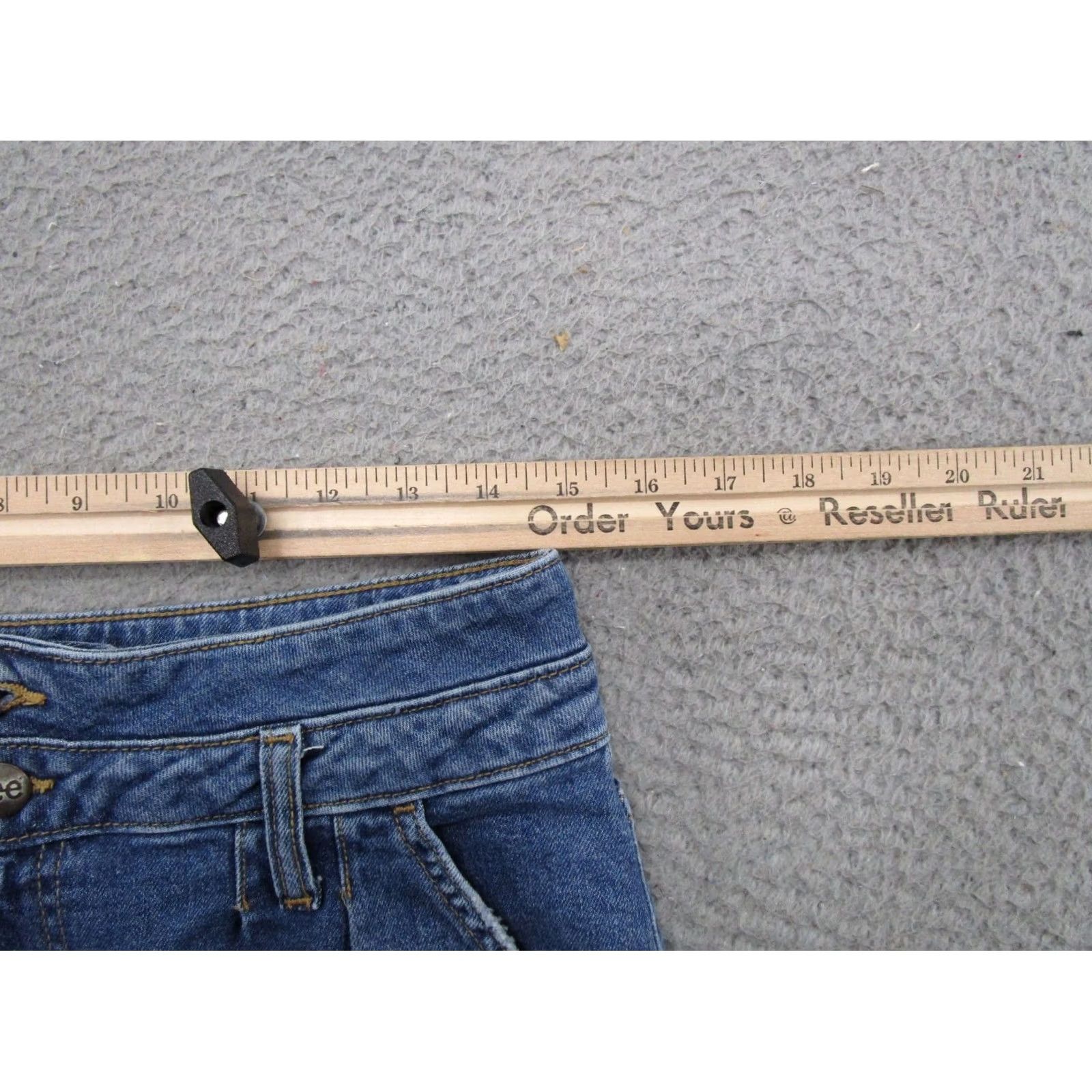Lee VTG Lee Pleated 2 Button High Rise Denim Mom Shorts Size 8 Blue Stretch Size 30" / US 8 / IT 44 - 4 Thumbnail
