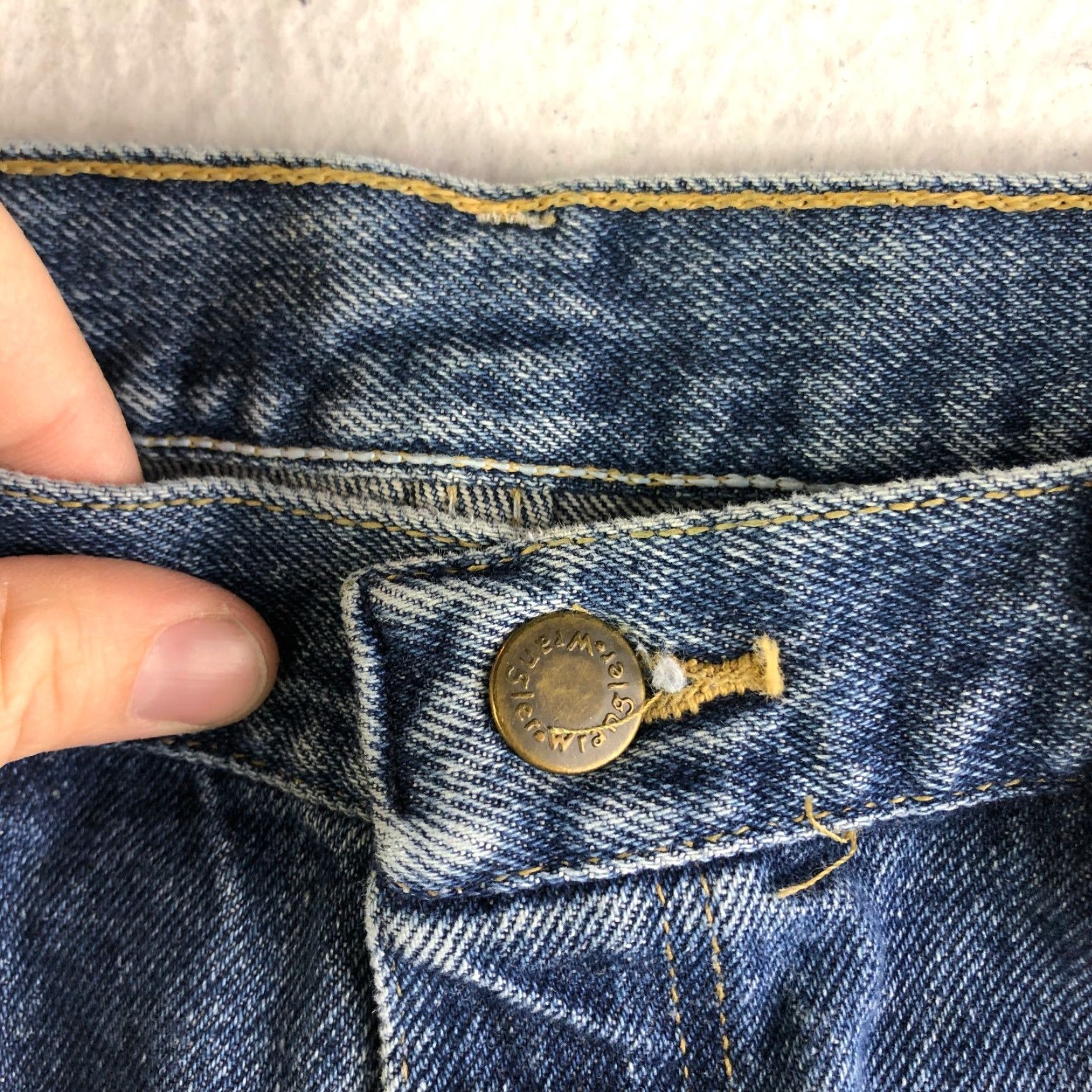 Wrangler Wrangler Jeans Mens 36x30 Straight Leg Mid Rise Medium Wash Blue Denim Jeans Size US 36 / EU 52 - 7 Thumbnail