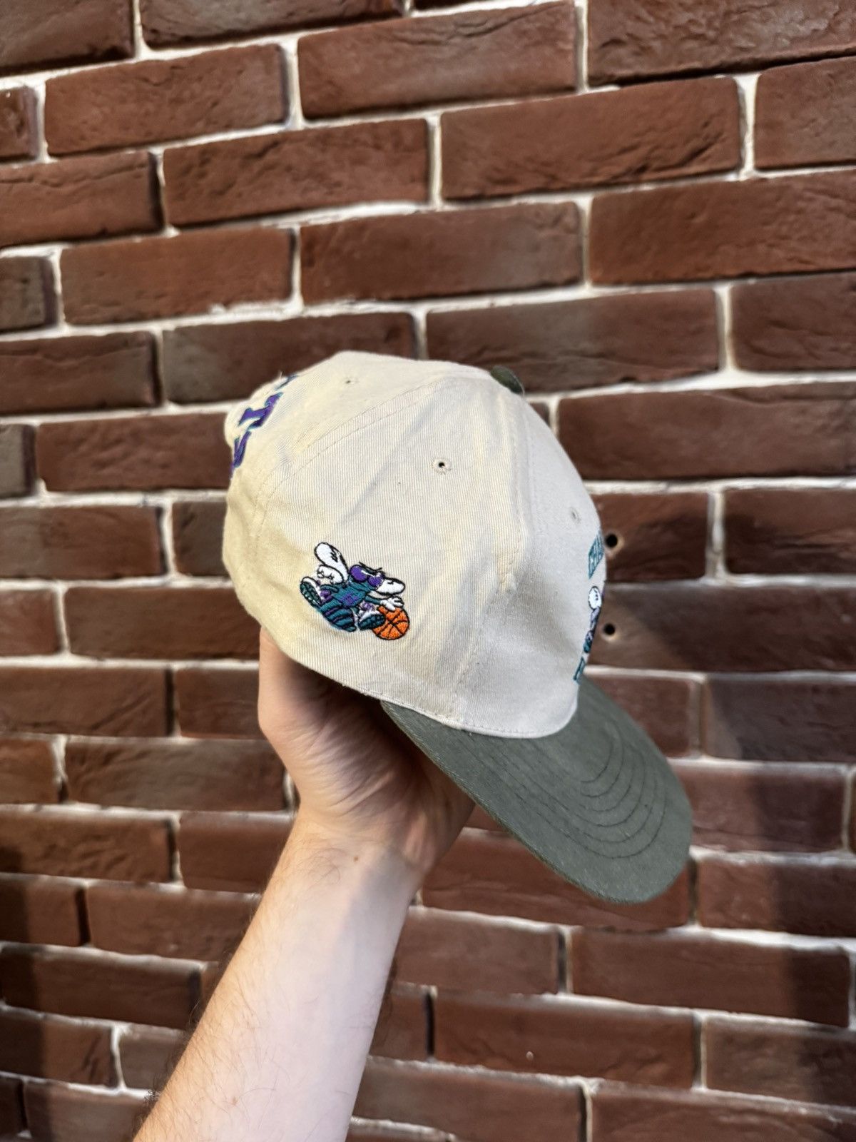 Vintage Vintage 90s Charlotte Hornets NBA Snapback Hat Cap Hype Size ONE SIZE - 4 Thumbnail