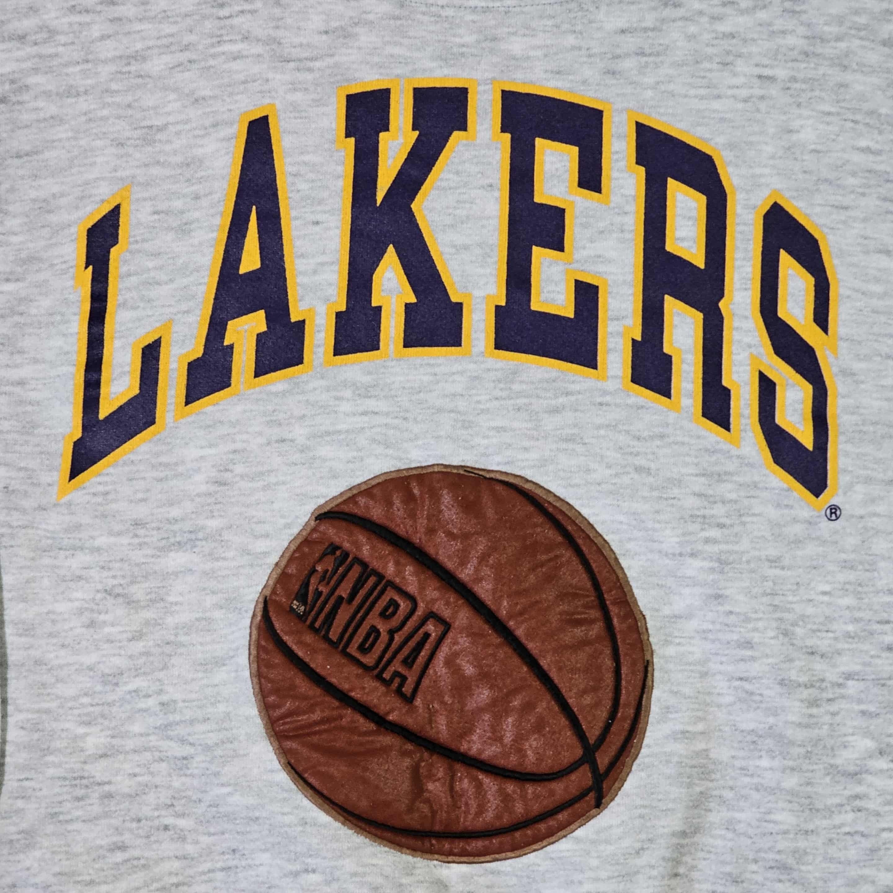 NBA Los Angeles Lakers Vintage 90s Nutmeg Mills Sweatshirt Size US M / EU 48-50 / 2 - 2 Thumbnail