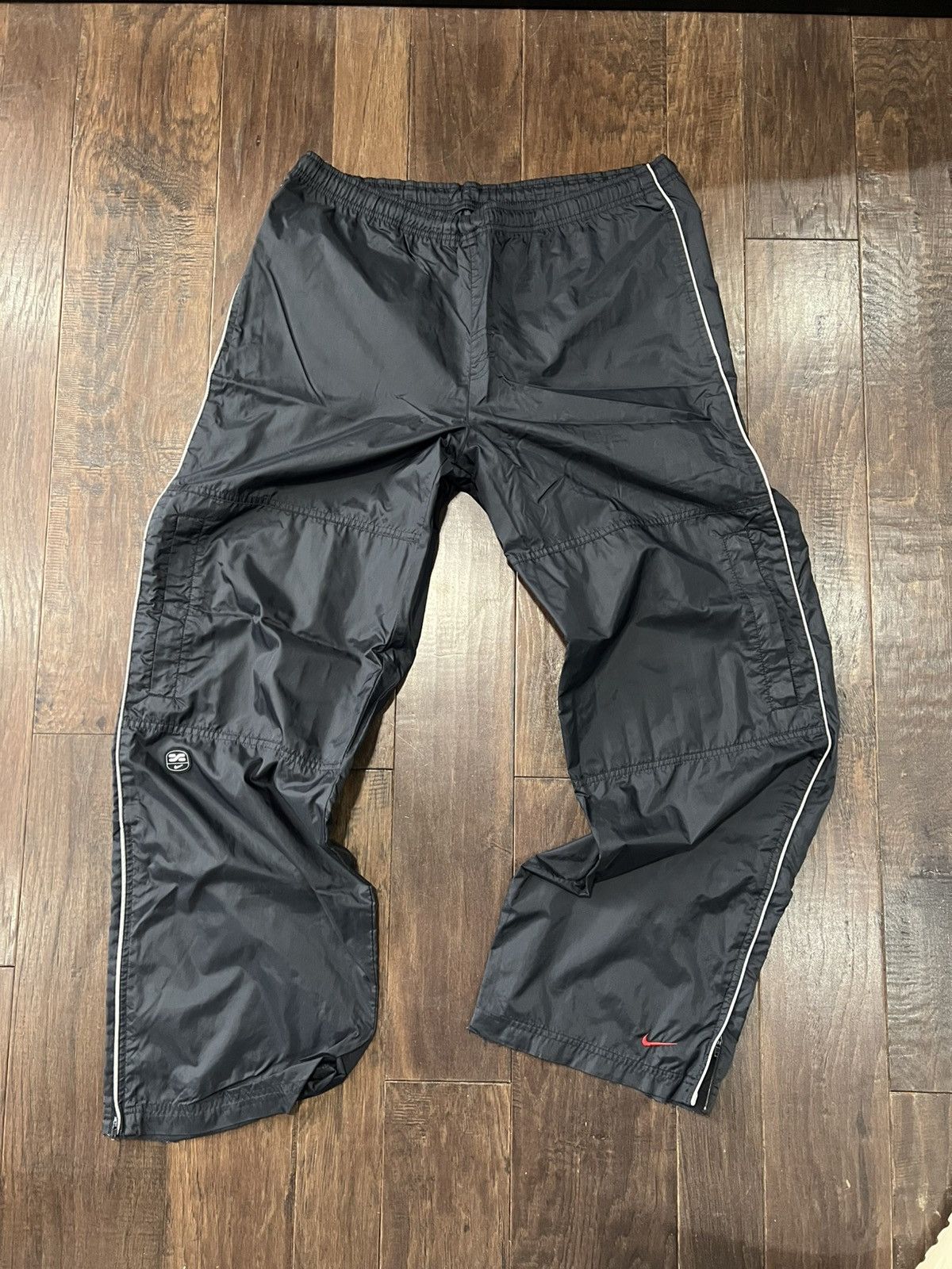 Nike × Vintage Nike 'Black' Vintage Y2K Track Pants Size US 32 / EU 48 - 1 Thumbnail