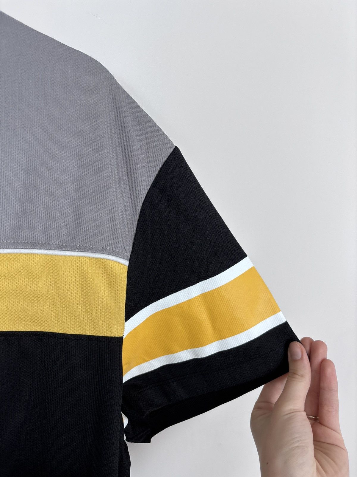 Wu-Tang Clan Wu-Tang Clan 36 Big Logo V-Neck Jersey T-Shirt Tee Size US L / EU 52-54 / 3 - 8 Thumbnail