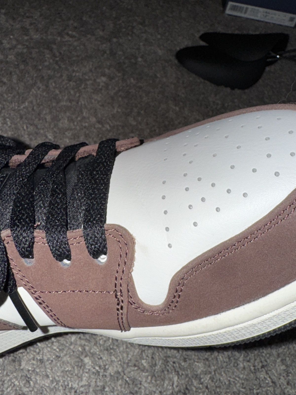 Jordan Brand Jordan 1 Low Mocha Size US 11 / EU 44 - 16 Thumbnail