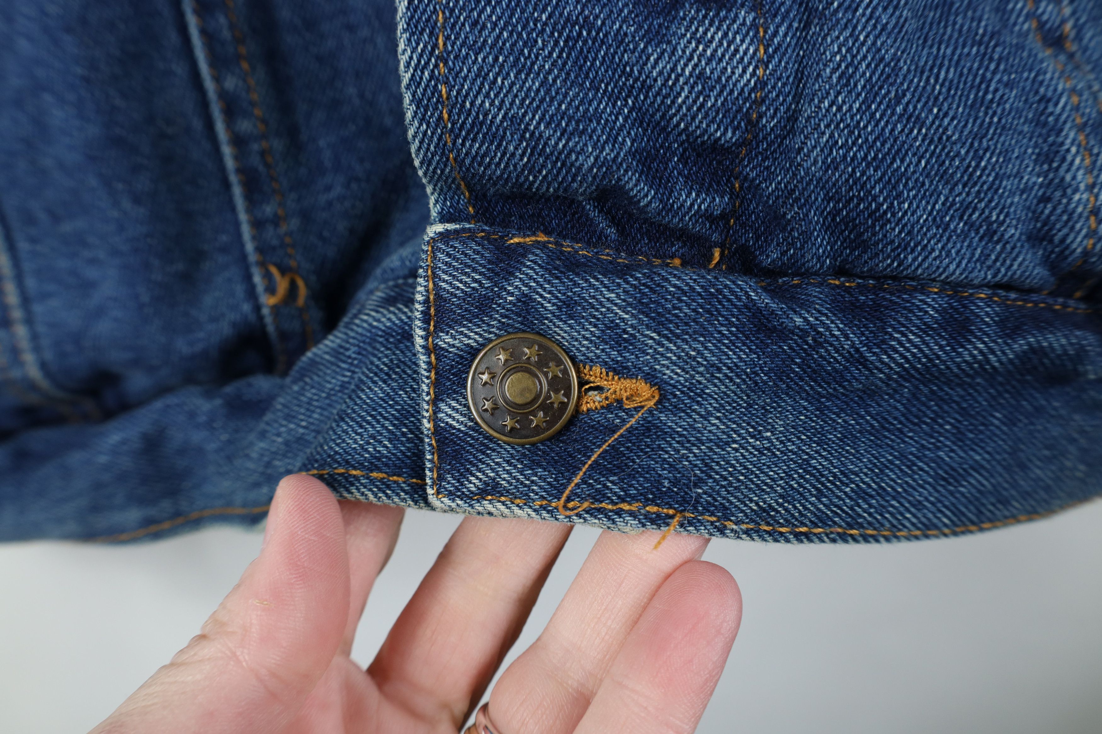 Vintage Vintage 90s Streetwear Casino Denim Jean Trucker Jacket Blue Size US S / EU 44-46 / 1 - 5 Thumbnail