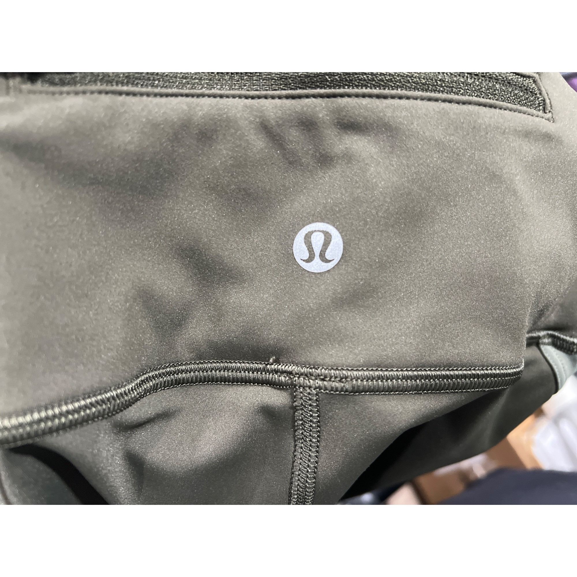Lululemon 𝓛𝓾𝓵𝓾𝓵𝓮𝓶𝓸𝓷 Zip The Line Crop *23 Size 8 Size 30" / US 8 / IT 44 - 4 Thumbnail