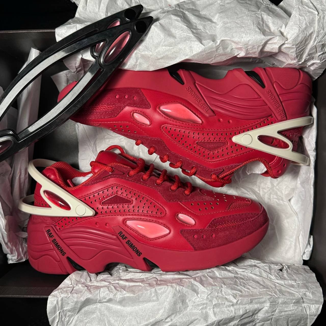 Raf Simons Raf Simons cylon 21 red new Size US 4 / IT 34 - 10 Thumbnail