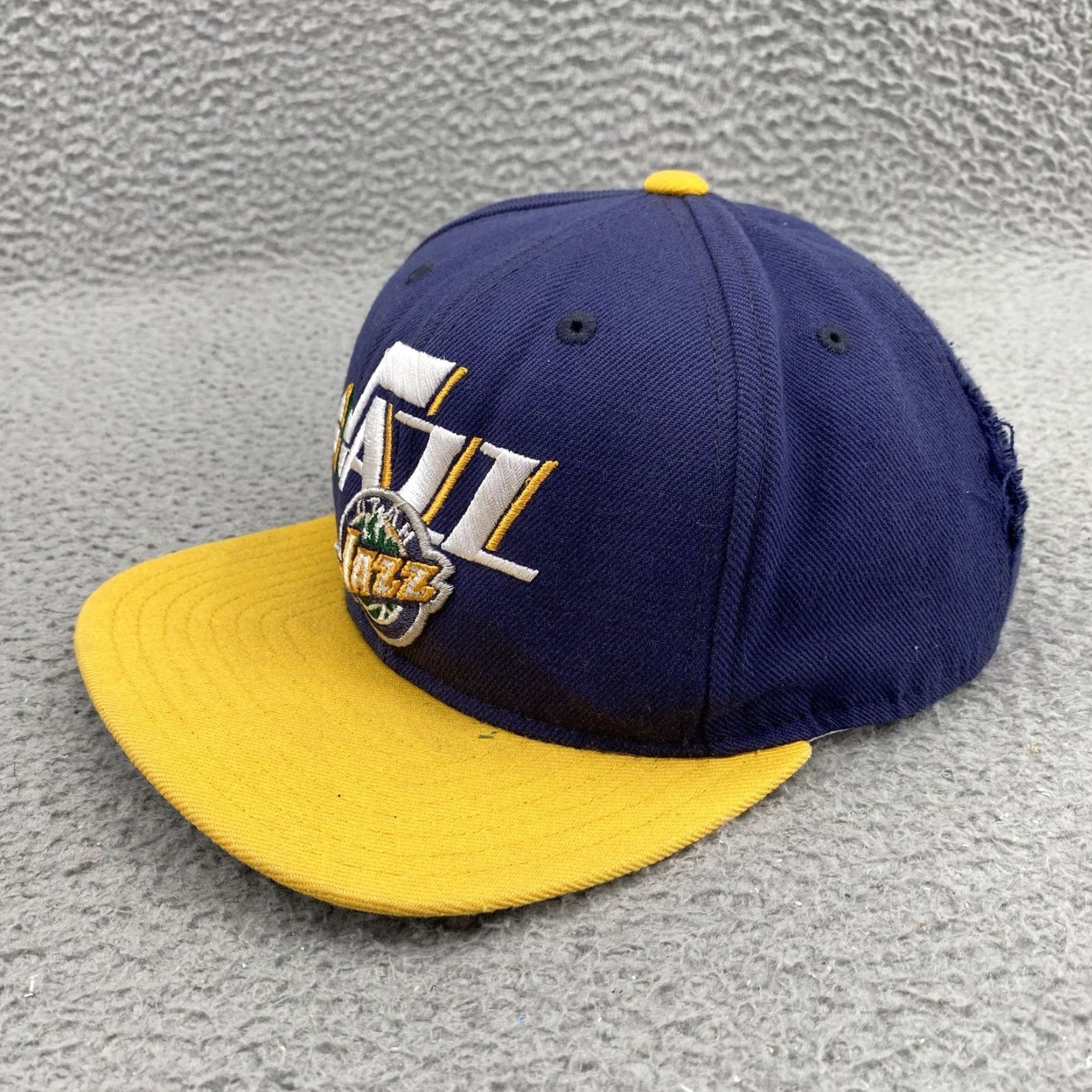 Adidas VINTAGE Adidas Utah Jazz Hat Cap Snap Back Wool Blend NBA Patch Logo Basketball Men's Size ONE SIZE - 4 Thumbnail
