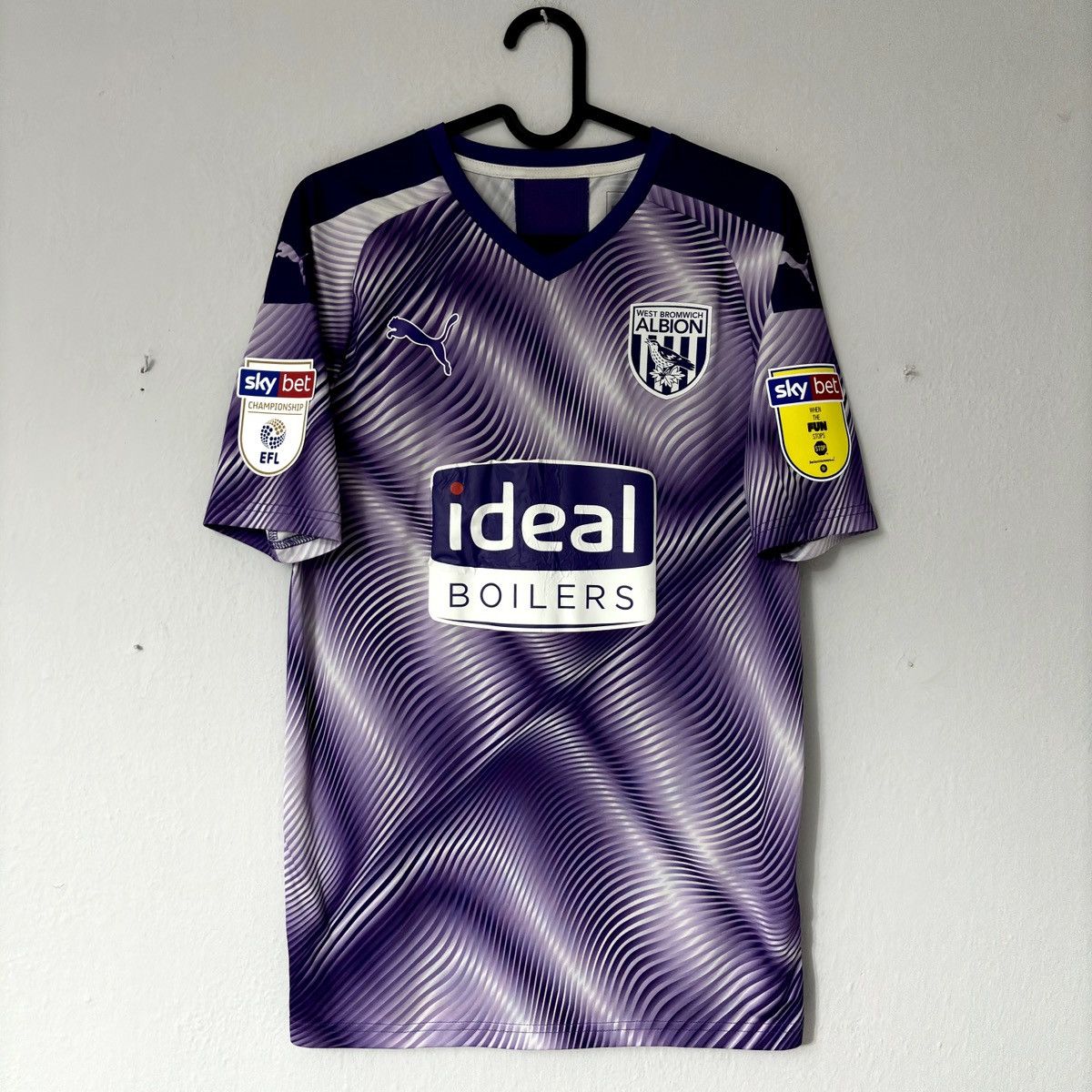 Puma 2019 2020 West Bromwich Player Issue Puma Soccer Jersey Kit Size US S / EU 44-46 / 1 - 2 Thumbnail