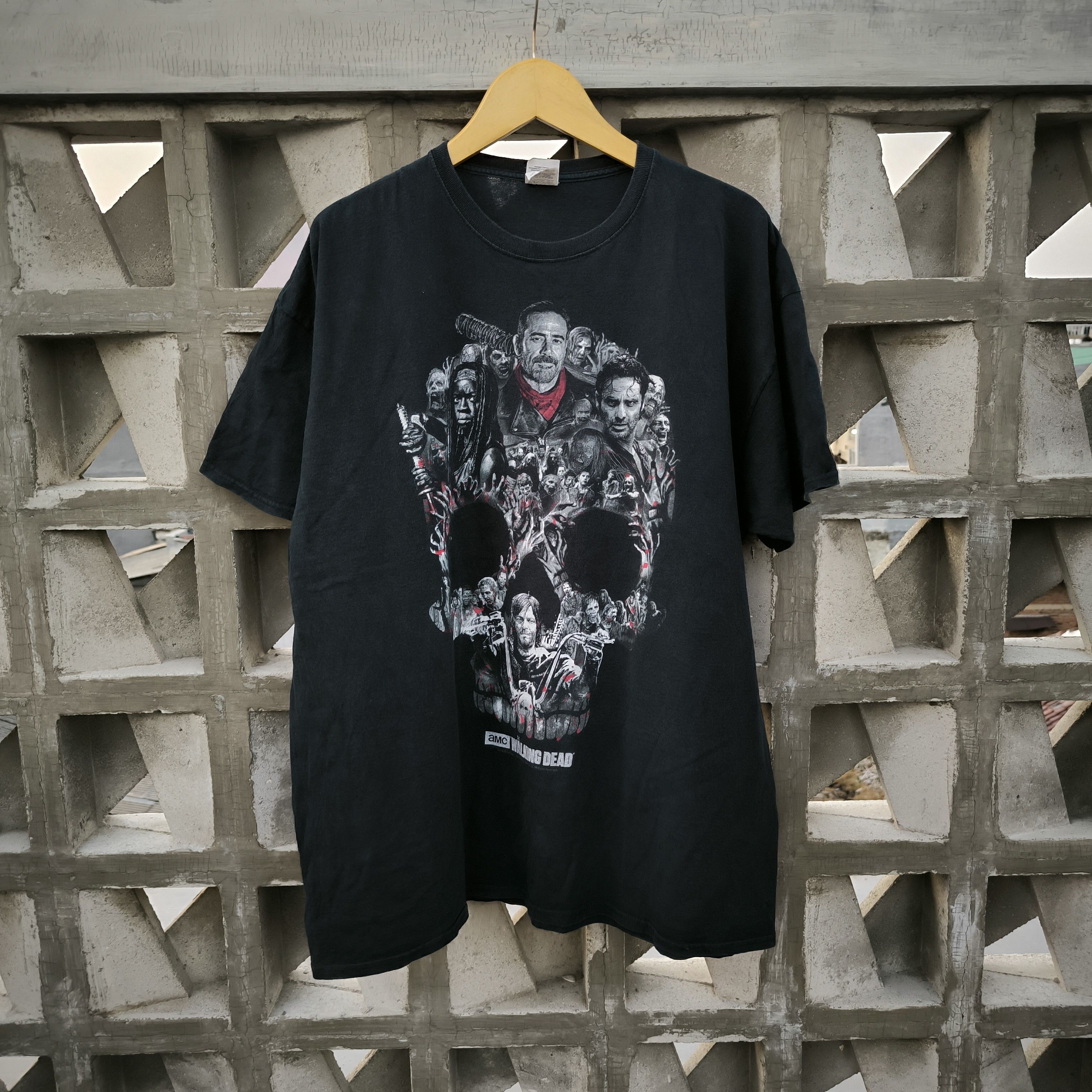 Fruit Of The Loom THE WALKING DEAD TEES Size US XXL / EU 58 / 5 - 1 Thumbnail