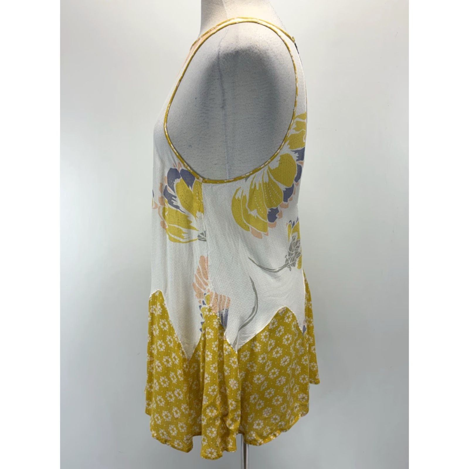 Free People Free People Intimately Someone Like You Slip Dress Yellow Floral Sz XS Mini Boho Size XS / US 0-2 / IT 36-38 - 2 Thumbnail