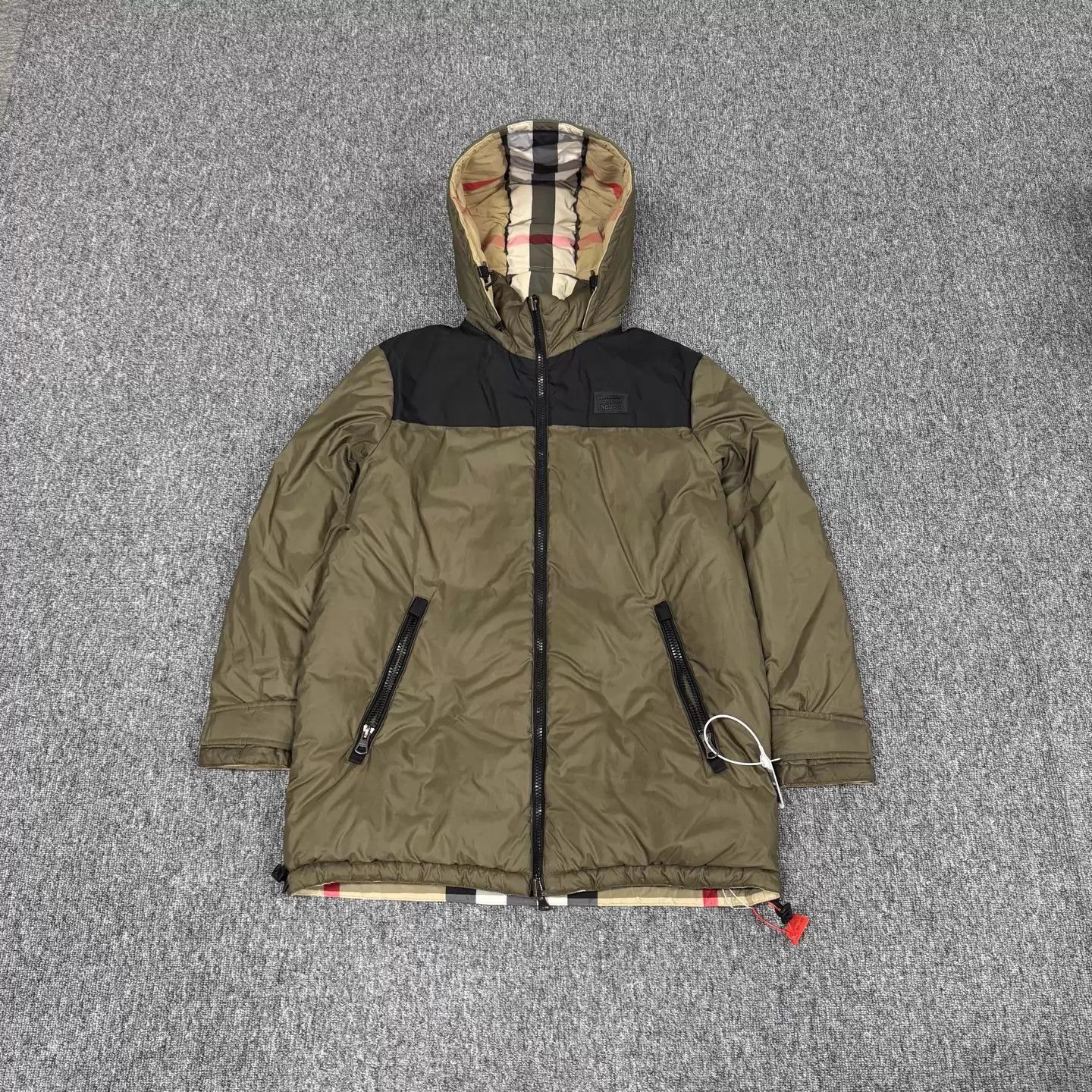 Burberry Burberry Double-Sided Check Recycled Nylon Puffer L 99 New Size US L / EU 52-54 / 3 - 1 Thumbnail