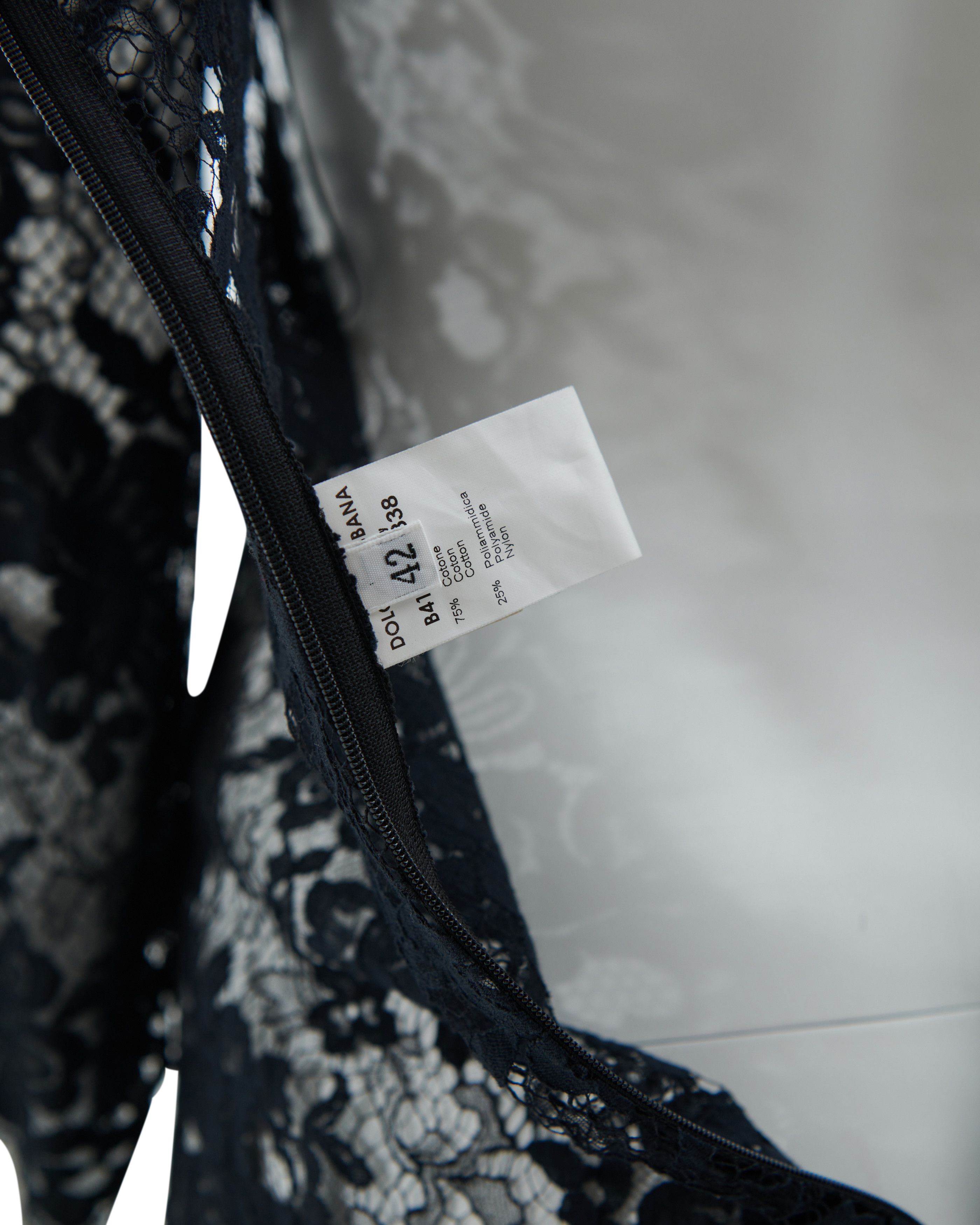 Dolce & Gabbana F/W 2001 Black lace slip dress with attached bra Size S / US 4 / IT 40 - 8 Thumbnail