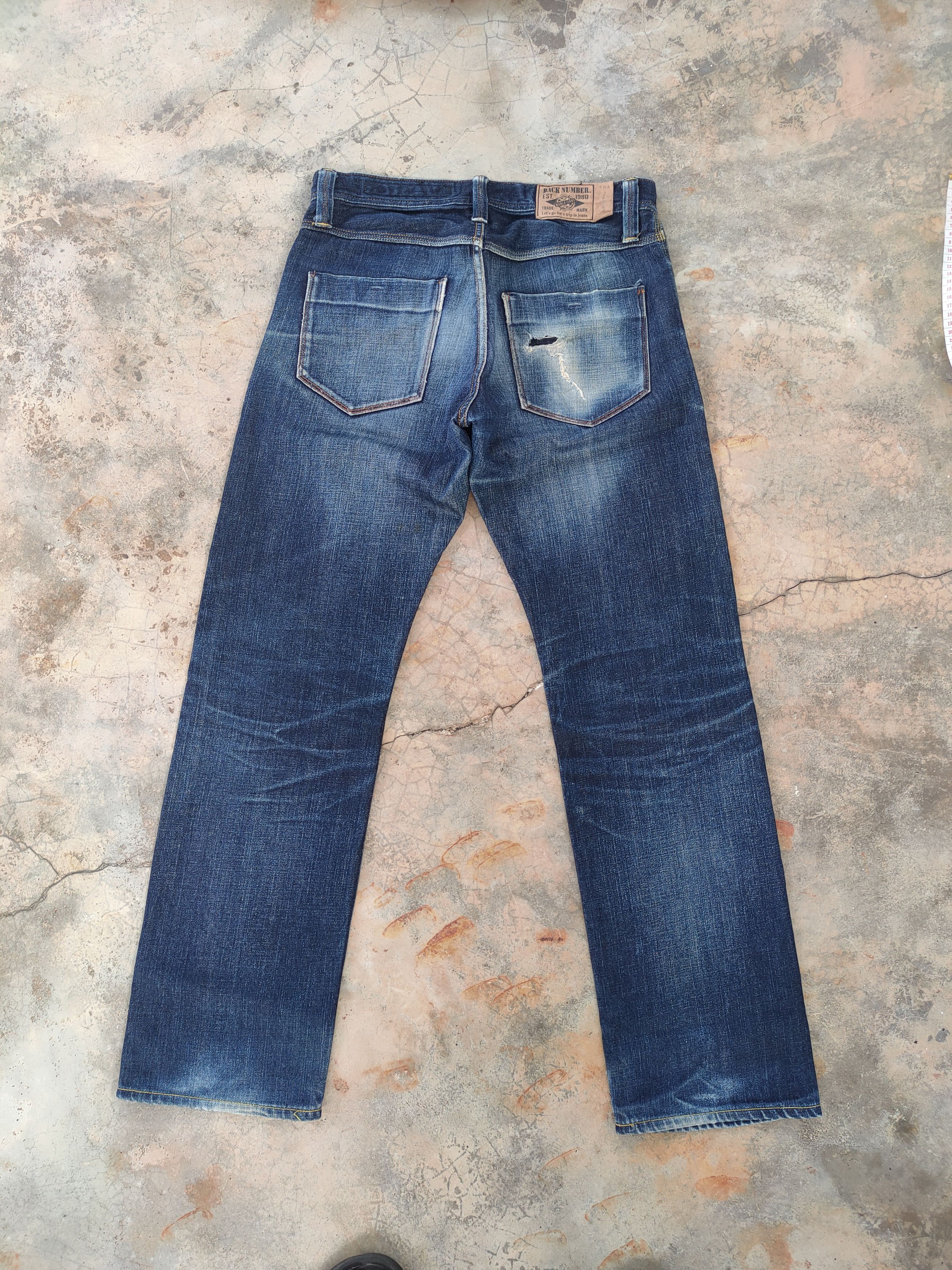 Jean W32 VINTAGE BACK NUMBER RIPPED FADED JEANS DENIM PANTS Size US 32 / EU 48 - 7 Thumbnail