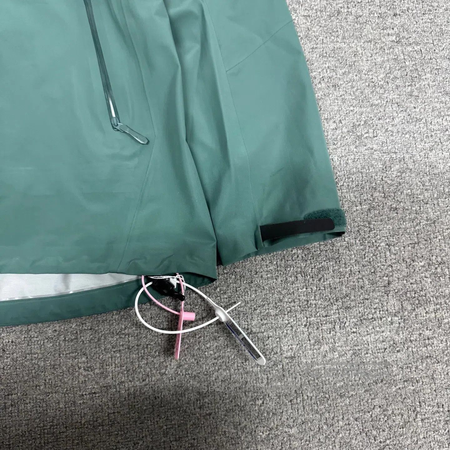 Arc'teryx ARC‘TERYX beta green hardshell| Size L / US 10 / IT 46 - 5 Thumbnail