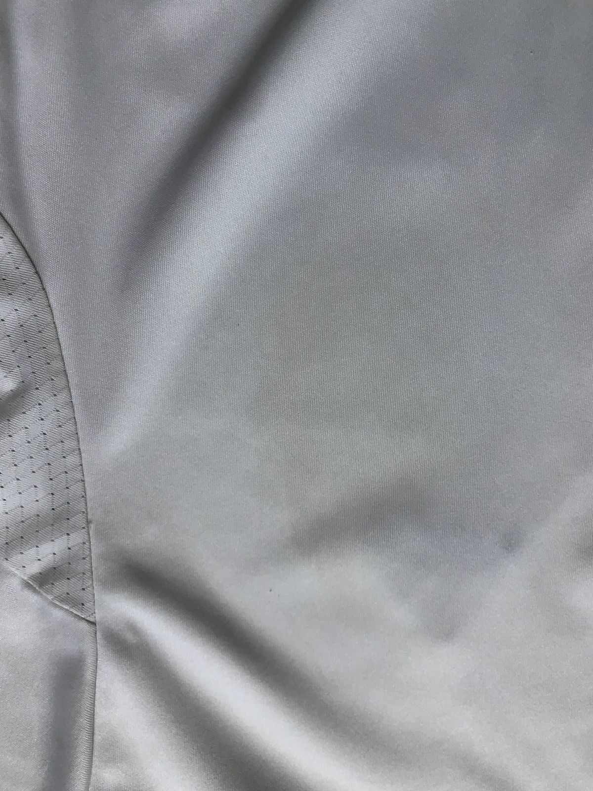 Adidas × Vintage Vintage adidas Real Madrid soccer jersey size S Size US S / EU 44-46 / 1 - 9 Thumbnail