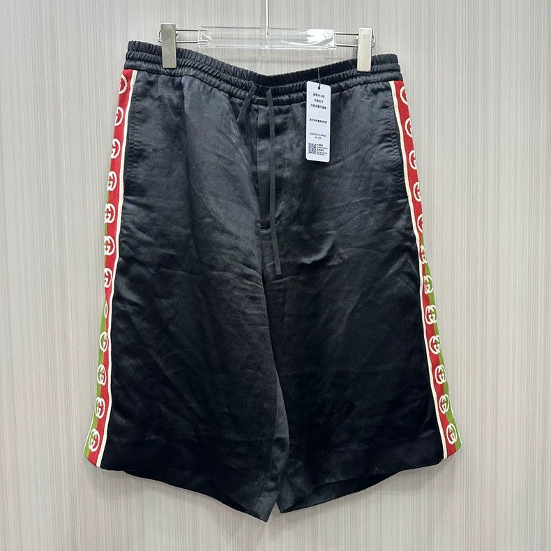 Gucci Gucci Shorts 2504-Nextarrow Size US 34 / EU 50 - 1 Thumbnail