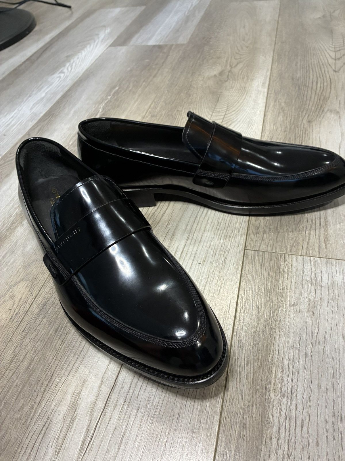 Givenchy Givenchy Black Shiny Leather Loafers Size US 9.5 / EU 42-43 - 8 Thumbnail
