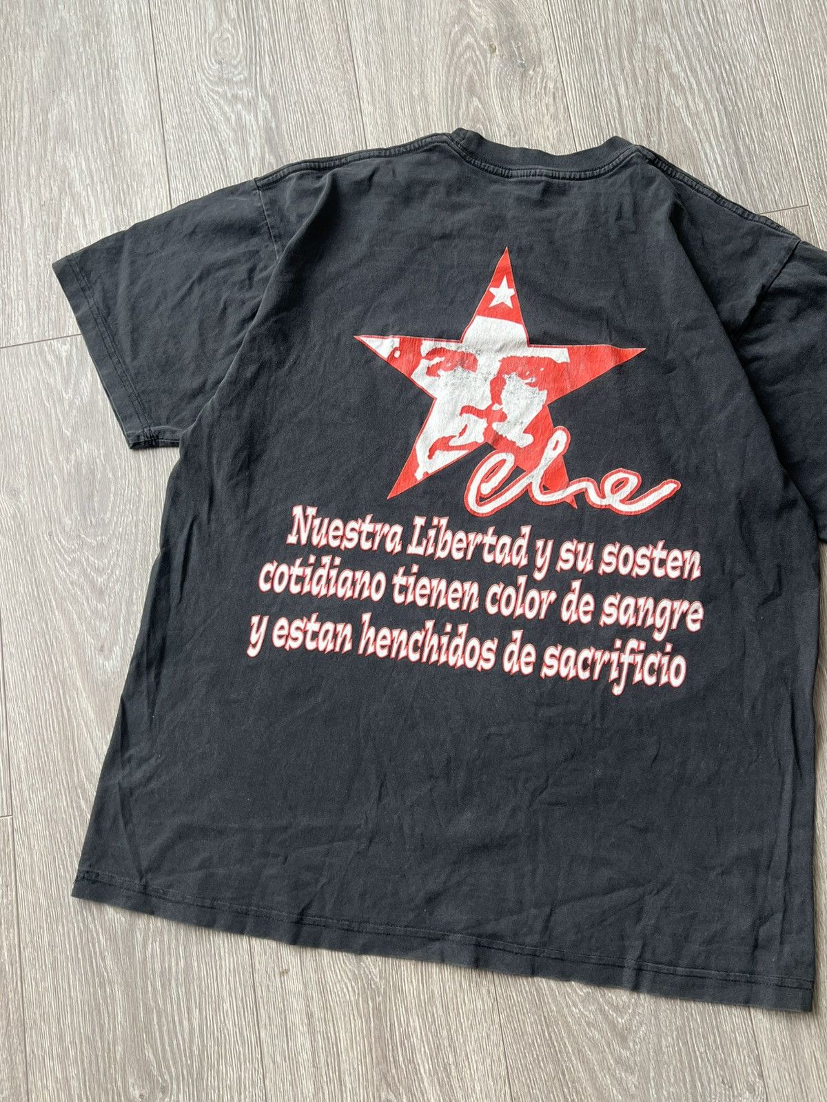 Band Tees Vintage Che Guevara T-shirt Y2K Size US XL / EU 56 / 4 - 10 Thumbnail